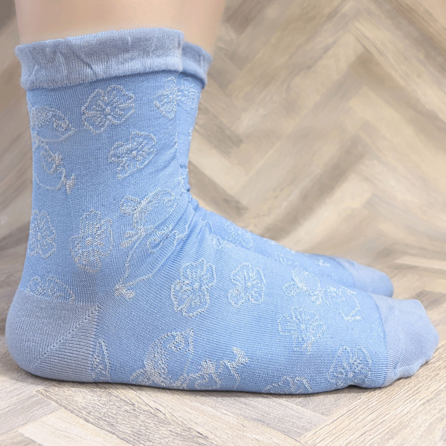 MOOMIN ロークルーソックス ミイとお花柄 逆スパ【在庫限り】 - 画像5