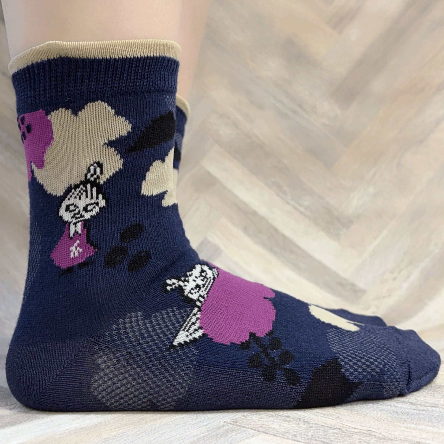 MOOMIN ロークルーソックス 大花ミイ刺繍 - 画像6