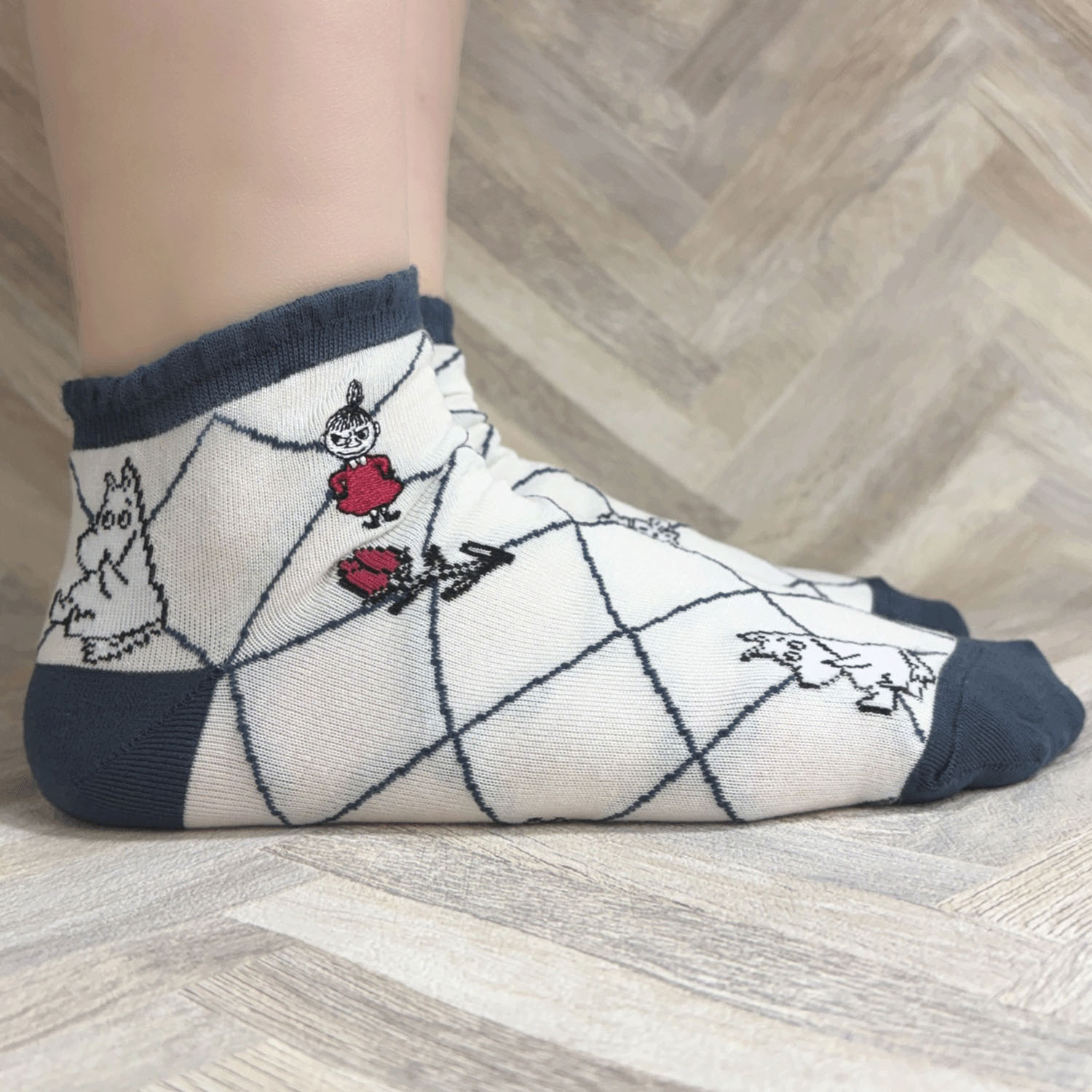 MOOMIN 冷感スニーカー丈ソックス 格子柄ミイ刺繍 - 画像5