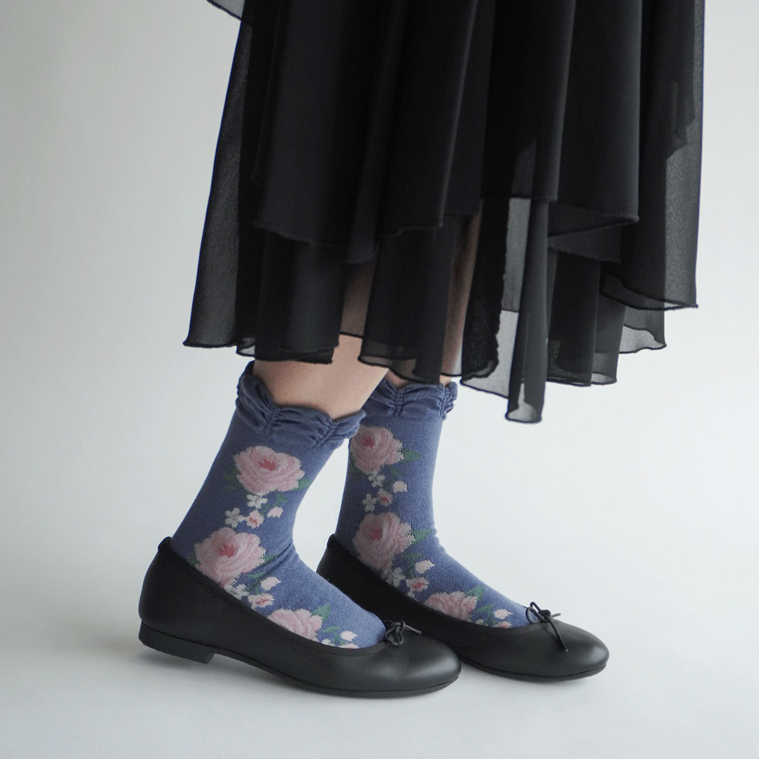 ギュレ レーヨンシルク混 大バラ柄 靴下 - 画像8