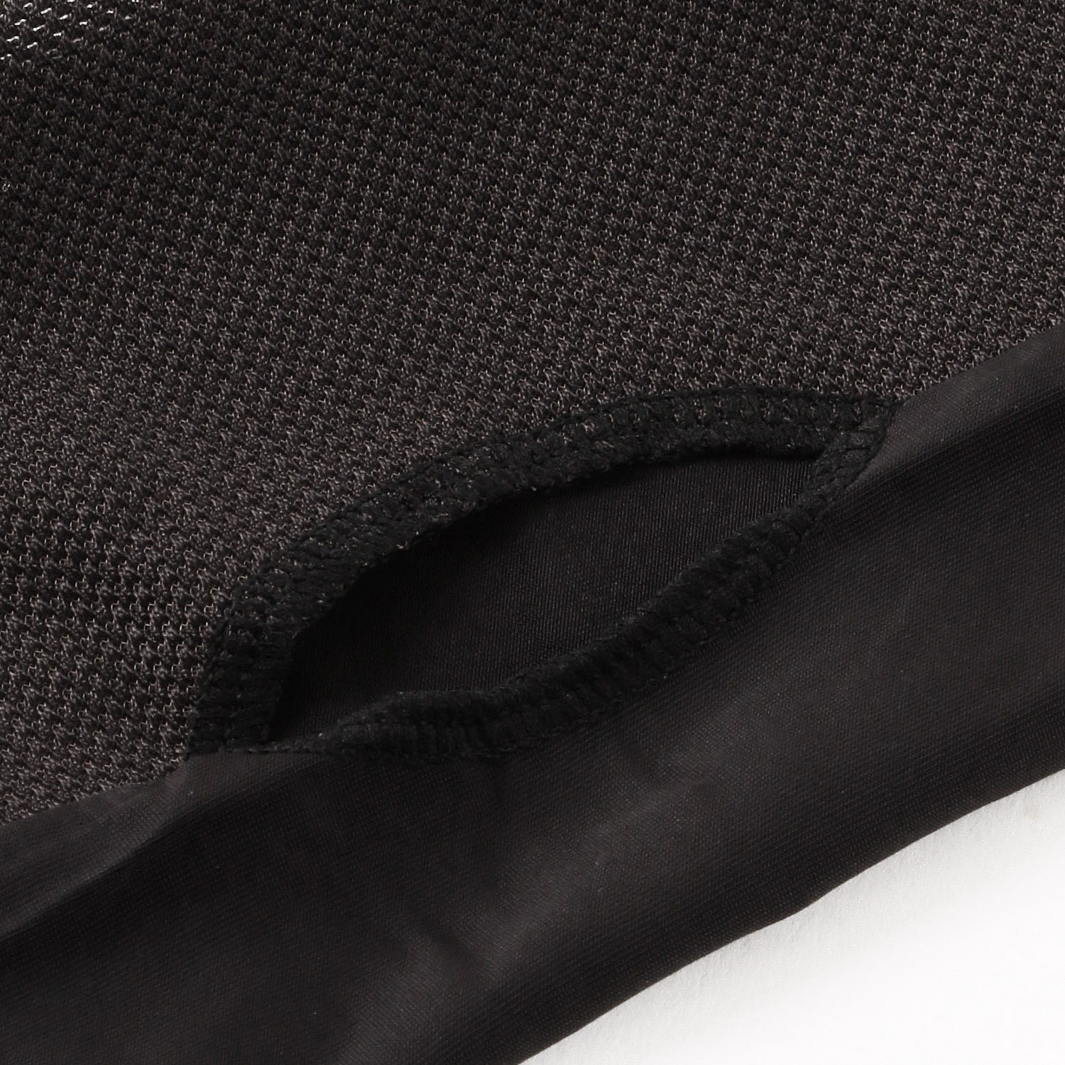 氷下美人 接触冷感アームカバー 内側メッシュ 48cm丈 - 画像3