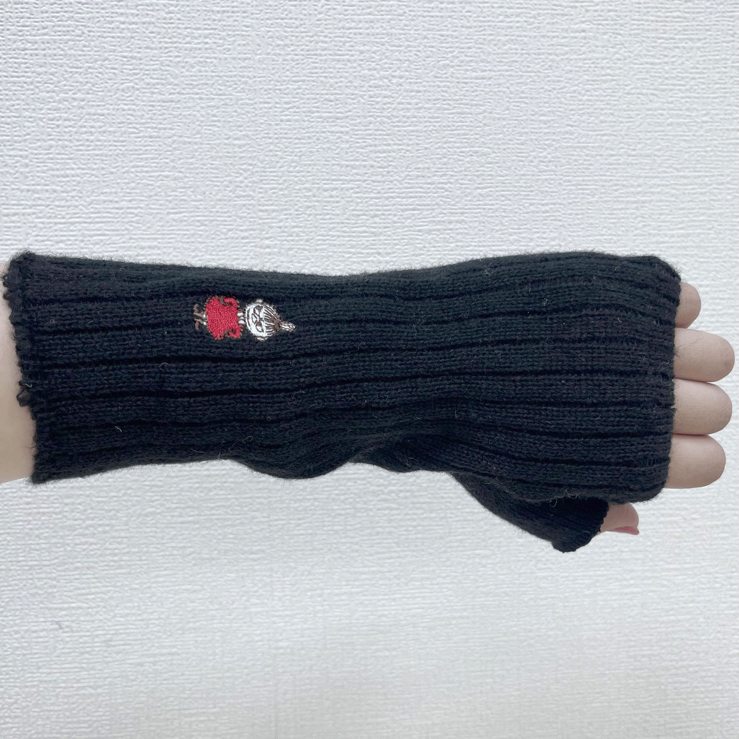 MOOMIN アームウォーマー ふわニット ミイ刺繍リブ【在庫限り】 - 画像3