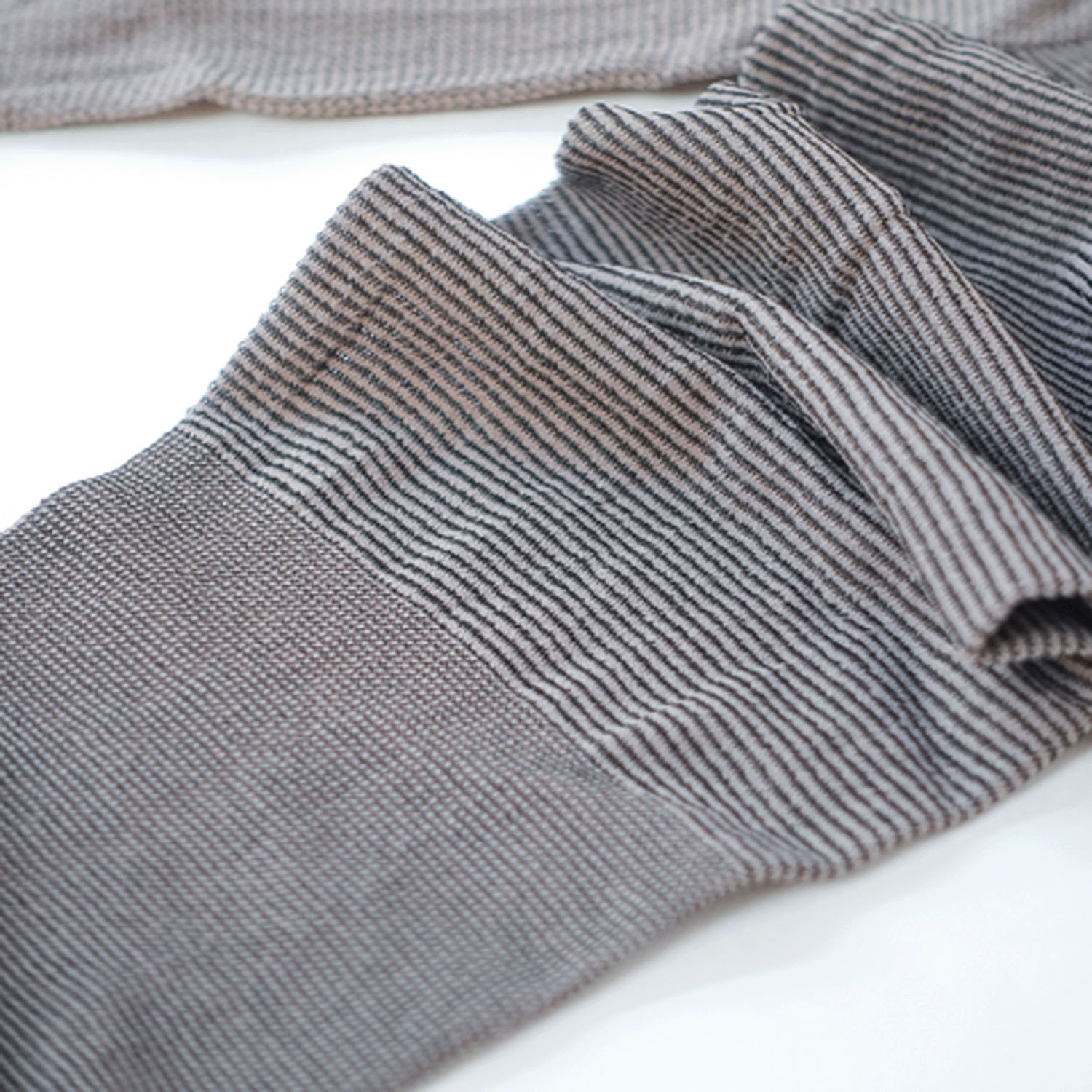 日本製 タイツ素材  8分丈 パウダリーインナー ハイネック【在庫限り】 - 画像7