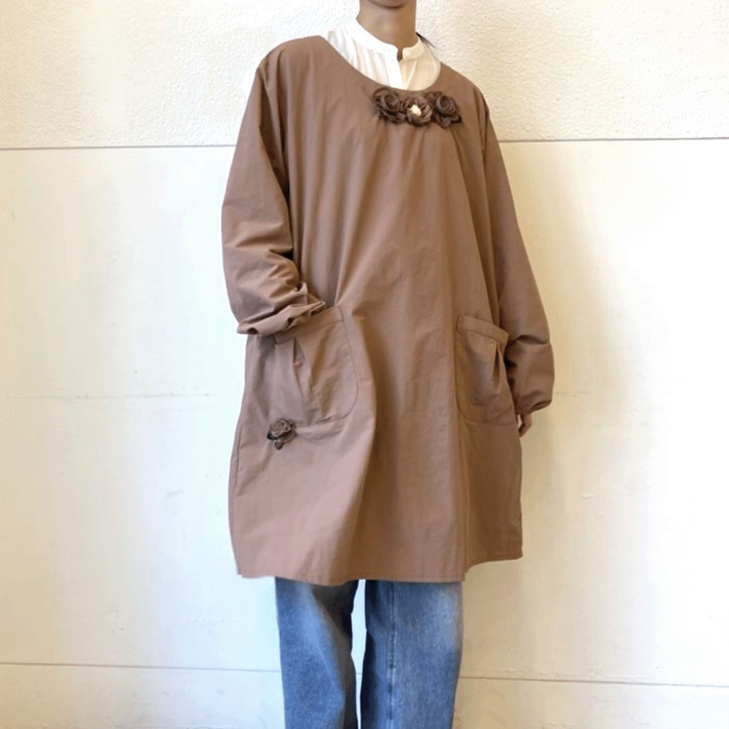 ナイロン花モチーフ割烹着 - 画像1