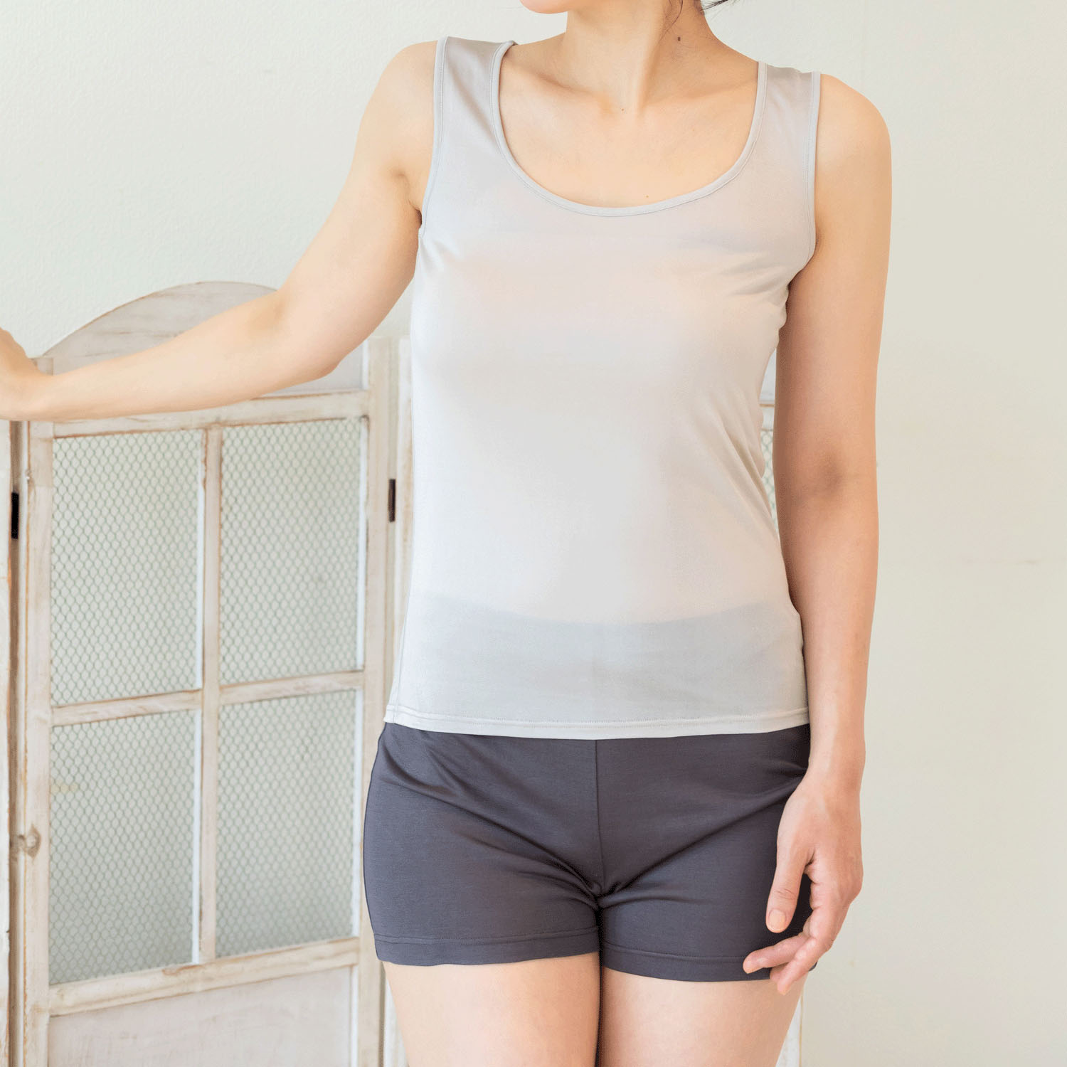 シルク タンクトップ