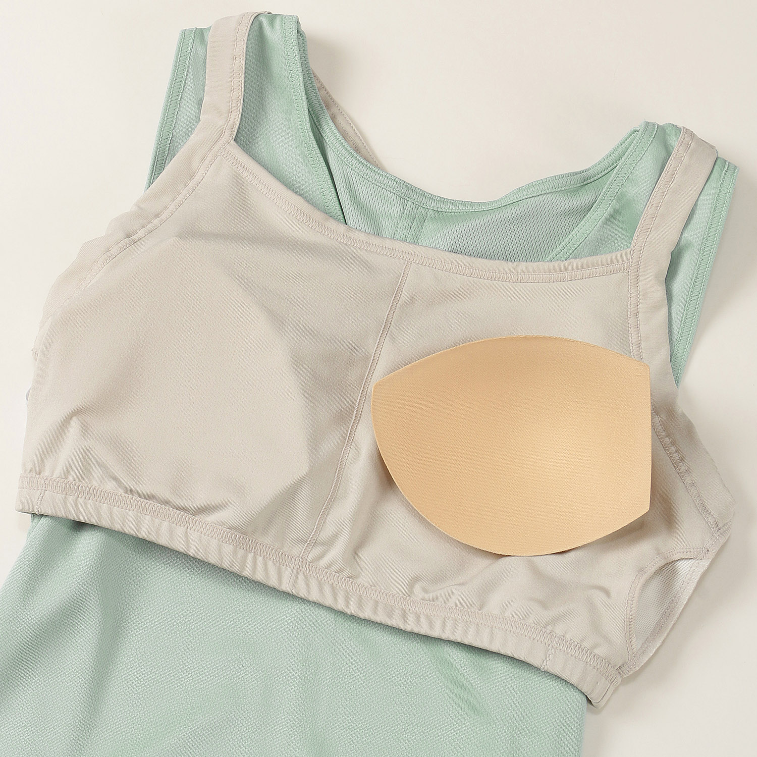 CBA ブラ付きオープンバックタンクトップ - 画像13