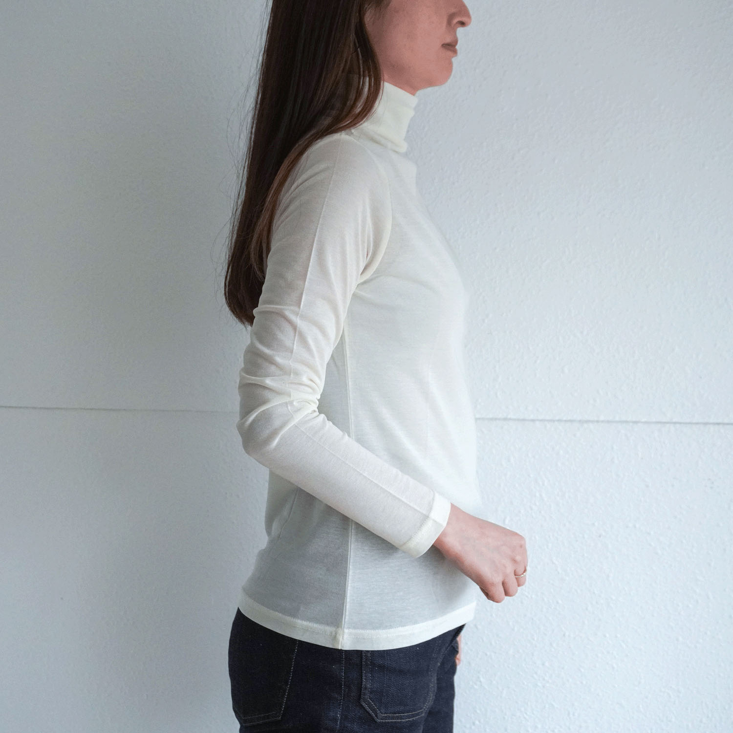 【Insta Live】スーパーソフトボトルネック長袖カットソー - 画像3