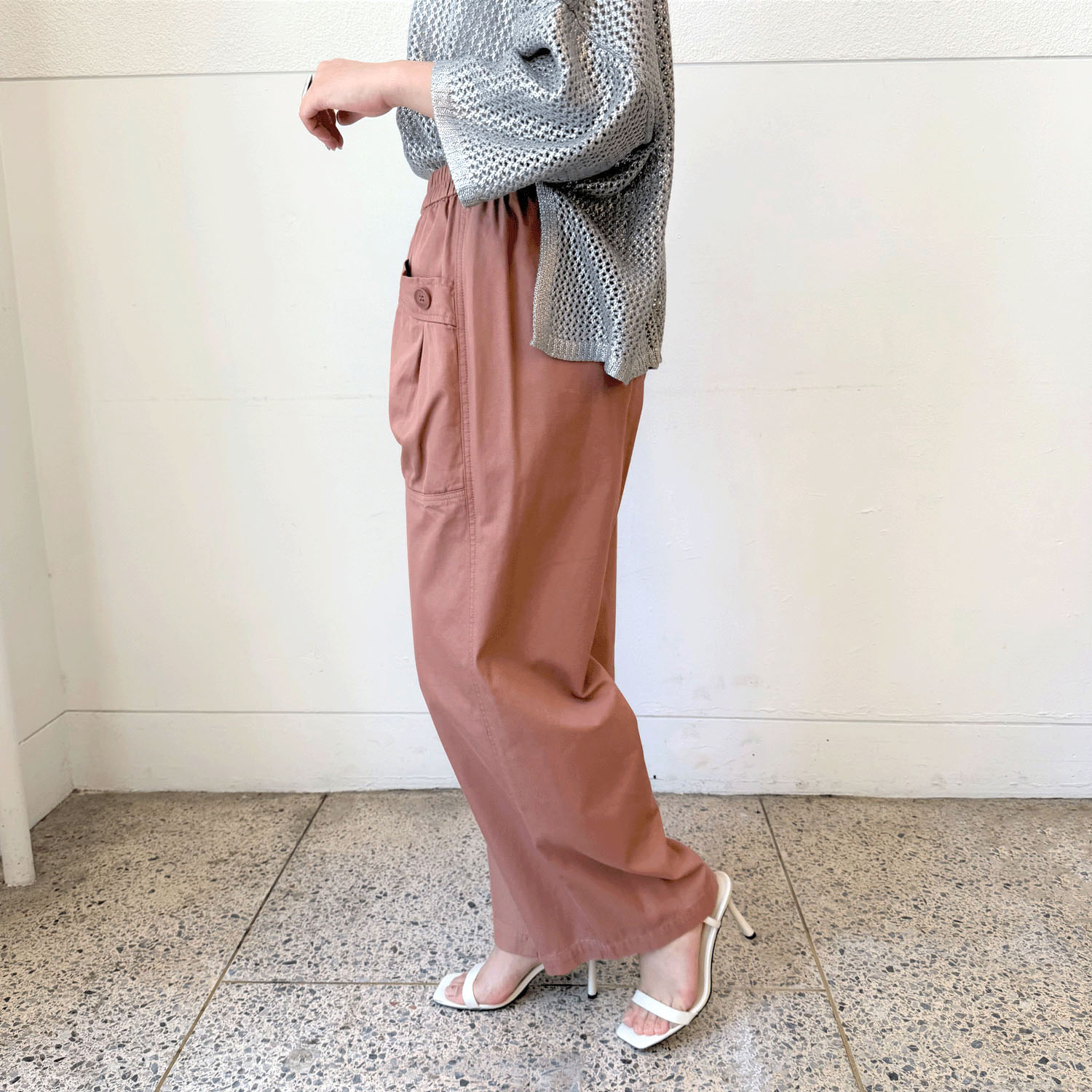 aiai 綿ツイル パフポケットワイドパンツ - 画像9