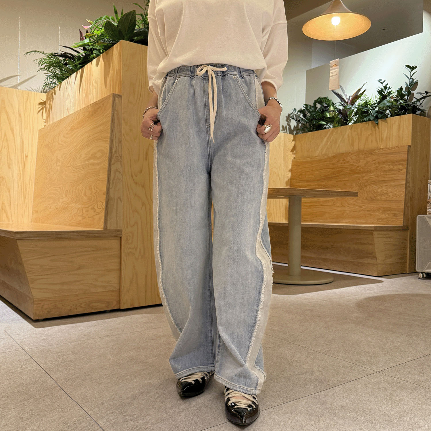 【Insta Live】CAMEL ROAD サイドカット配色カーブイージーパンツ - 画像1