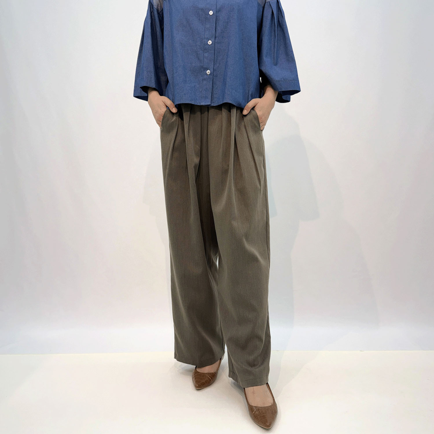 タックワイドパンツ - 画像9