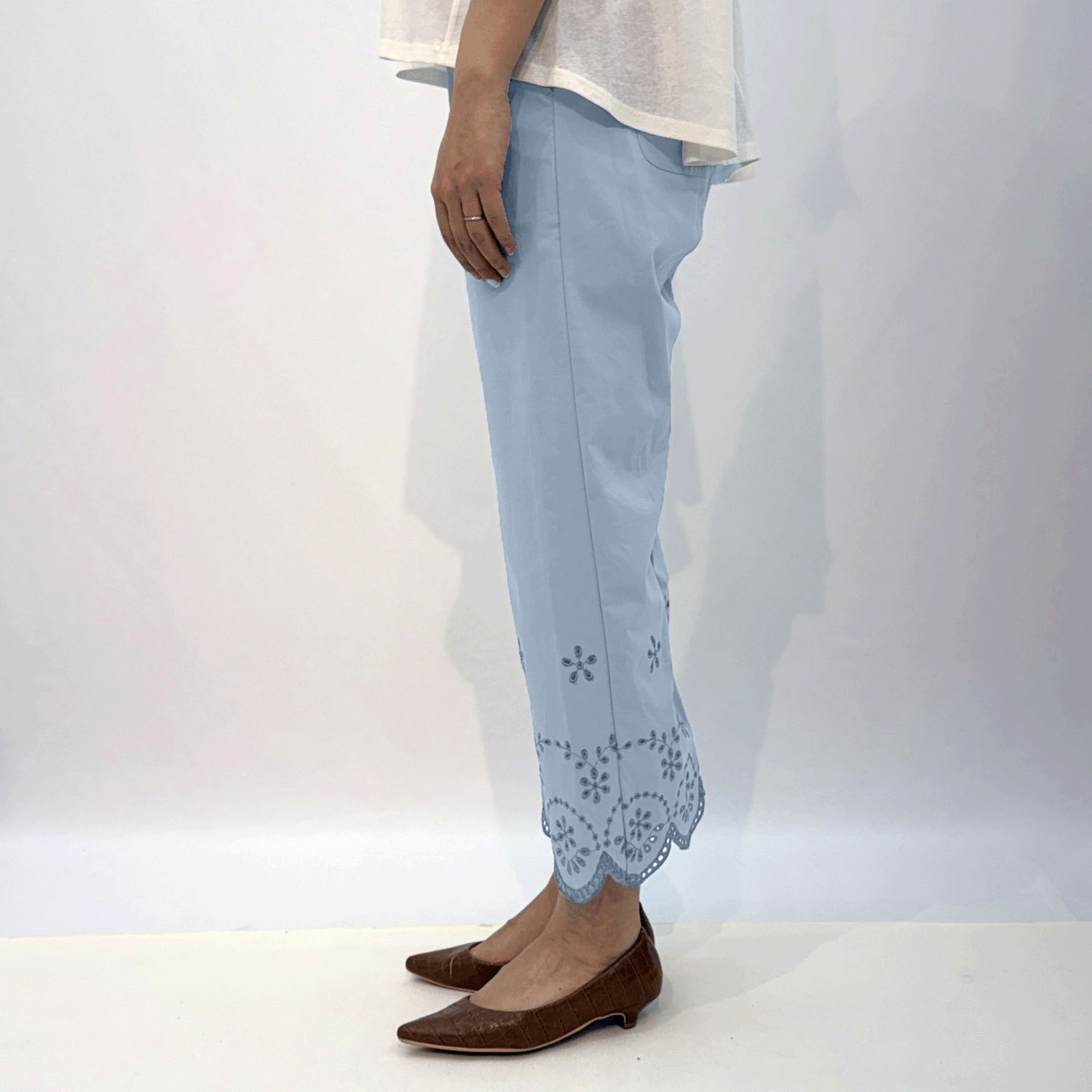 縦ストレッチ スカラップ刺繍パンツ - 画像4