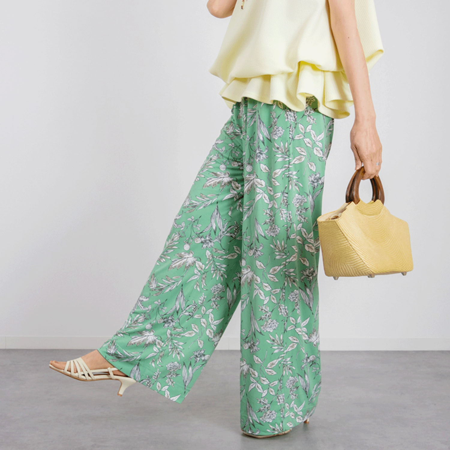 D2Cイージーパンツ