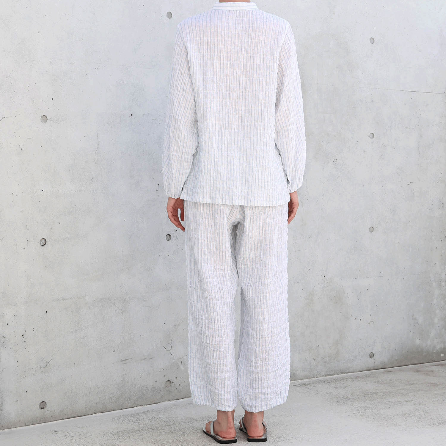 Narue シャーリングダブルガーゼストライプスタンドカラーパジャマ - 画像9