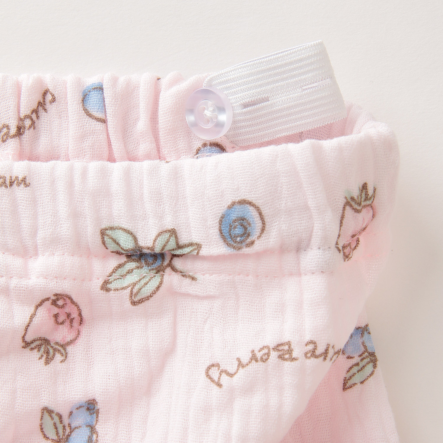 ふんわりダブルガーゼ 衿付パジャマ ベリー柄 - 画像4