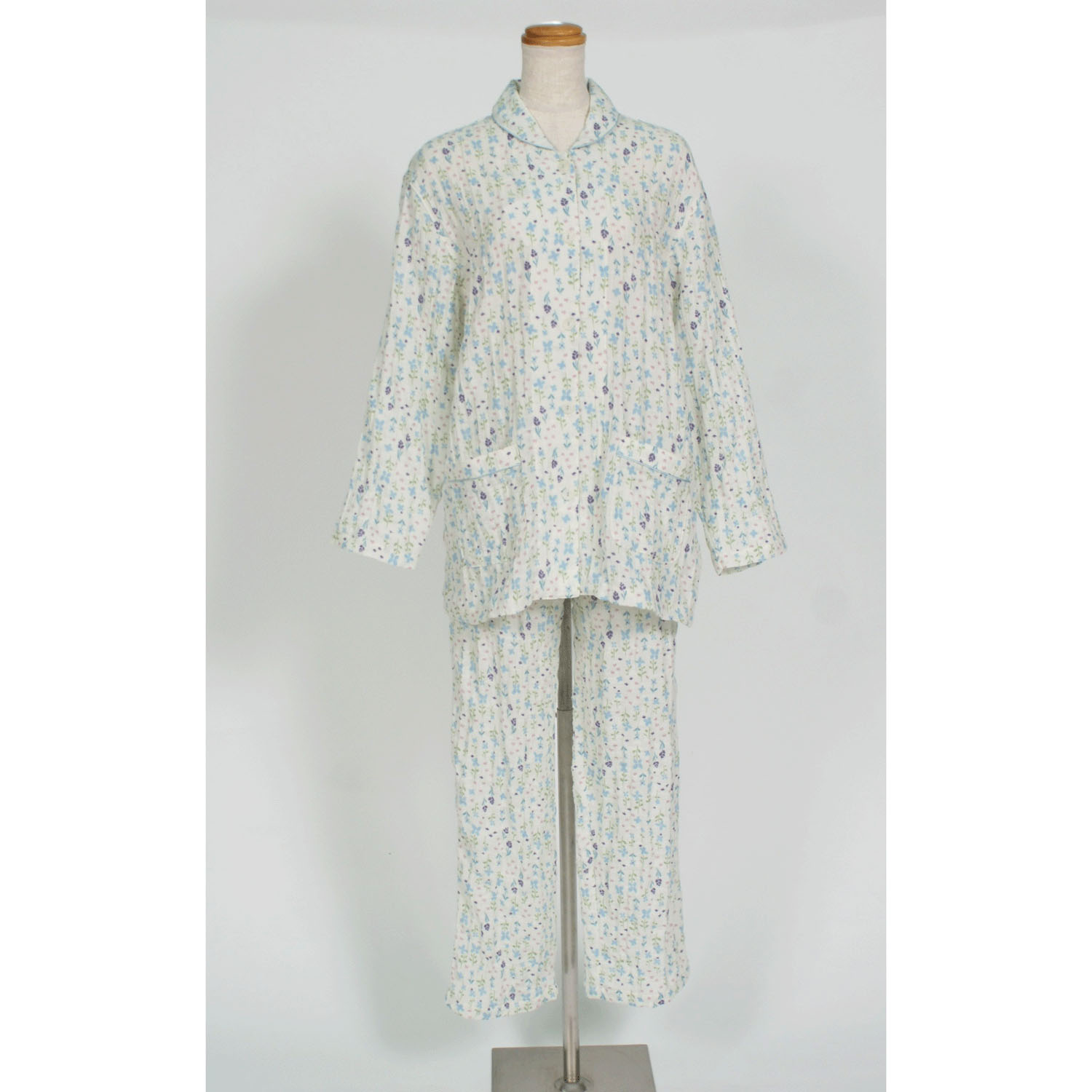 ナクリュール  ふんわりダブルガーゼシャーリング フラワー 婦人シャツパジャマ - 画像4