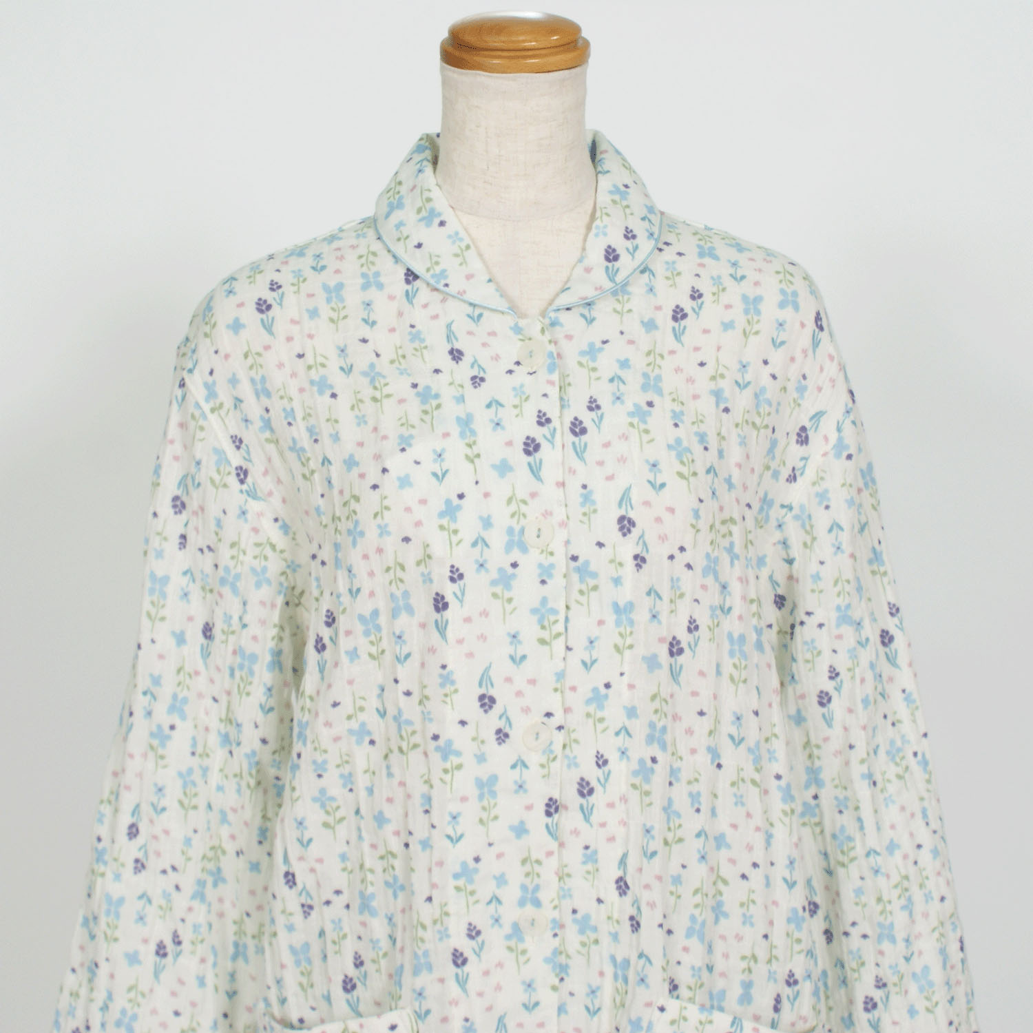 ナクリュール  ふんわりダブルガーゼシャーリング フラワー 婦人シャツパジャマ - 画像5