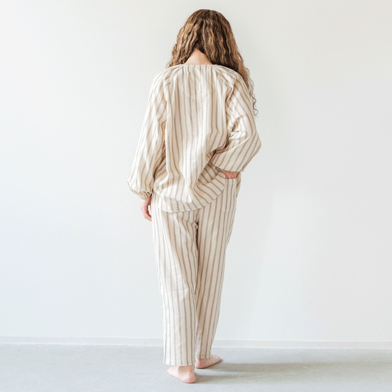 着る保湿クリーム ラグランプルオーバーパジャマ - 画像6