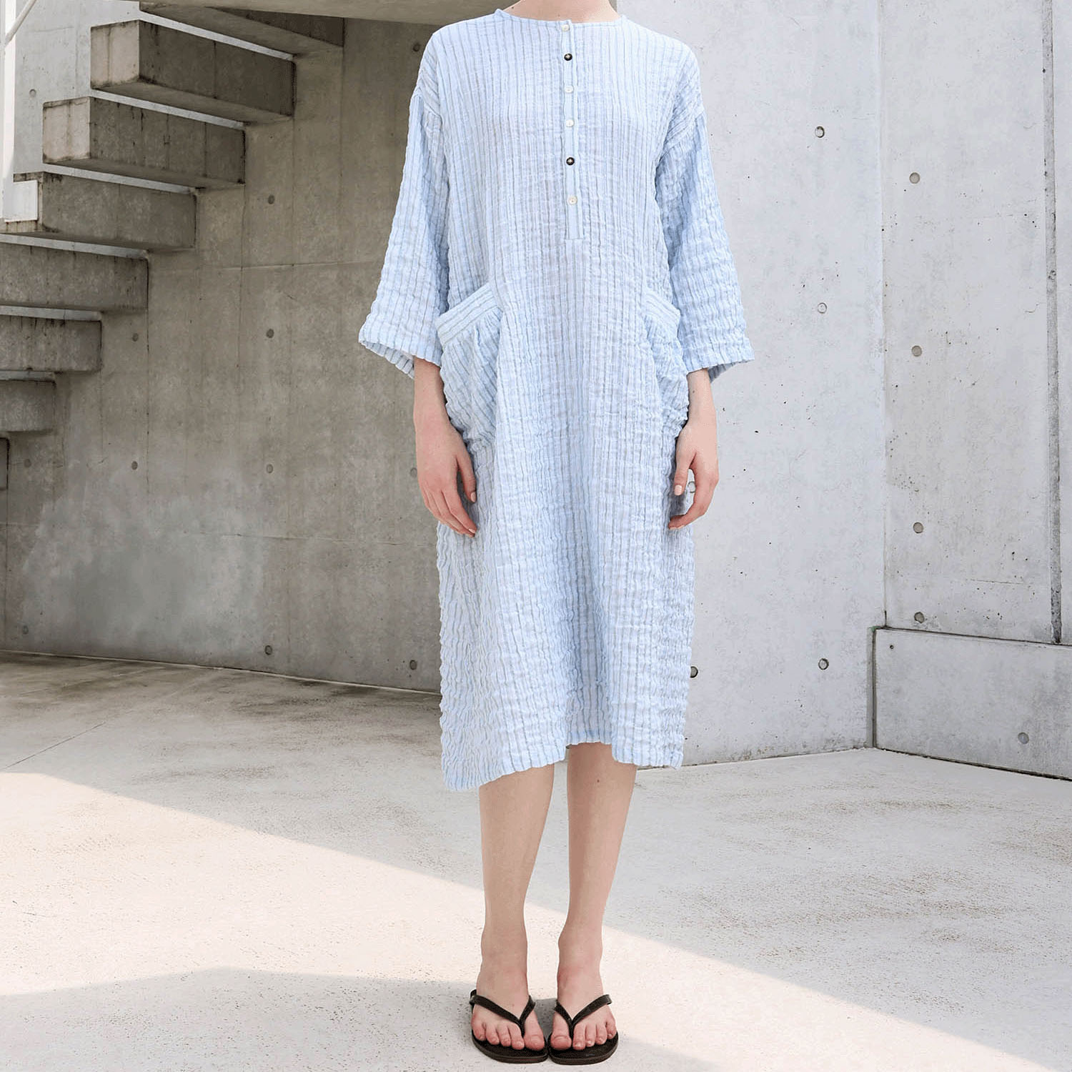 Narue シャーリングダブルガーゼストライプワンピース - 画像16