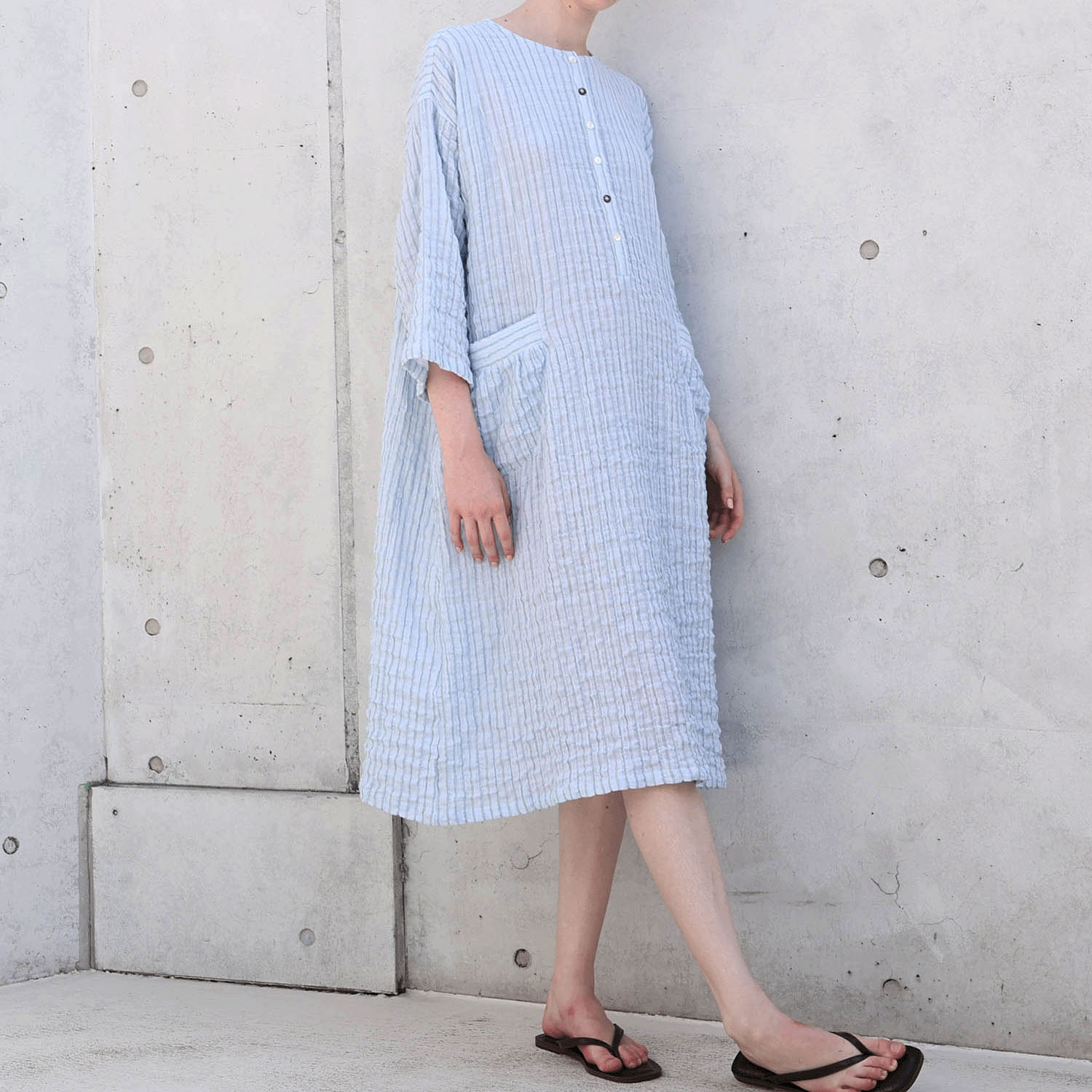 Narue シャーリングダブルガーゼストライプワンピース - 画像1