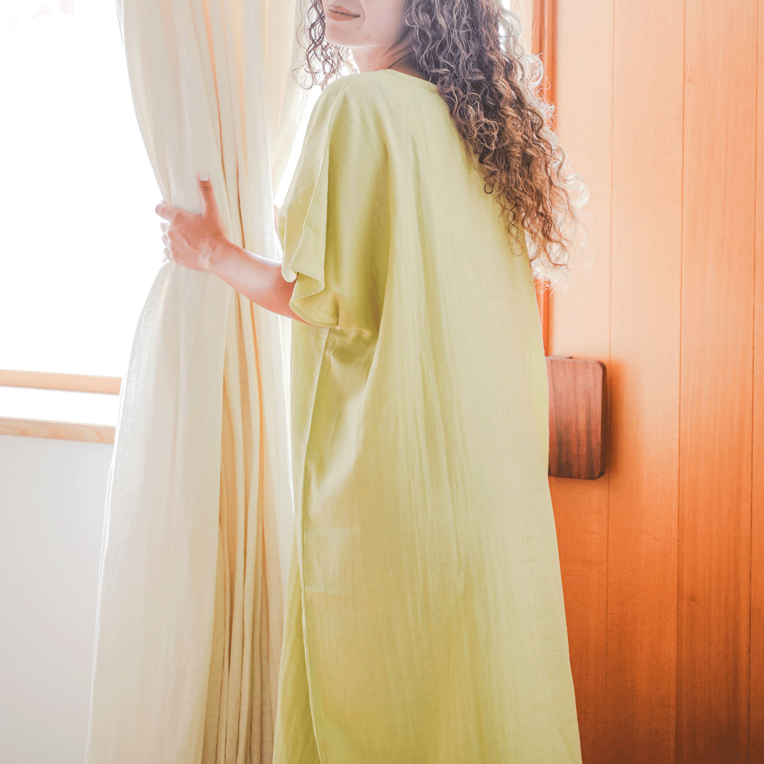 着る保湿クリーム ライトスクエア半袖ワンピース - 画像11