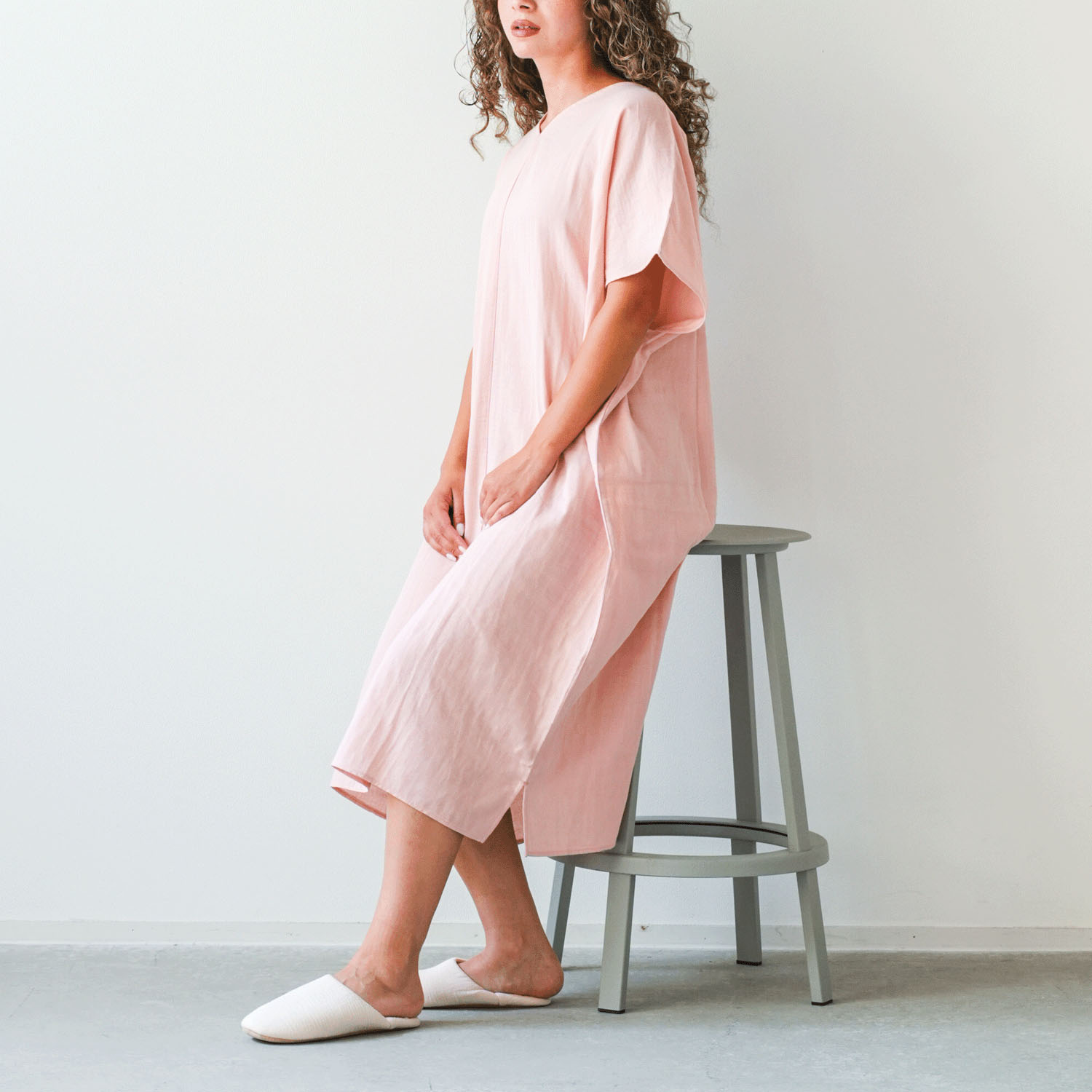 着る保湿クリーム ライトスクエア半袖ワンピース - 画像6