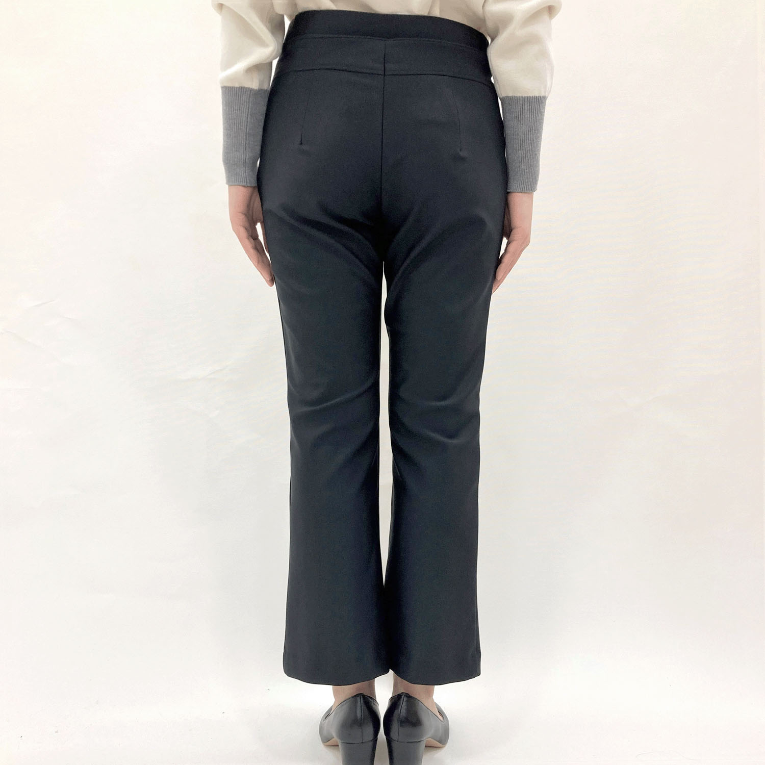 フィットパンツ 通年素材無地黒 股下65cm丈 - 画像3