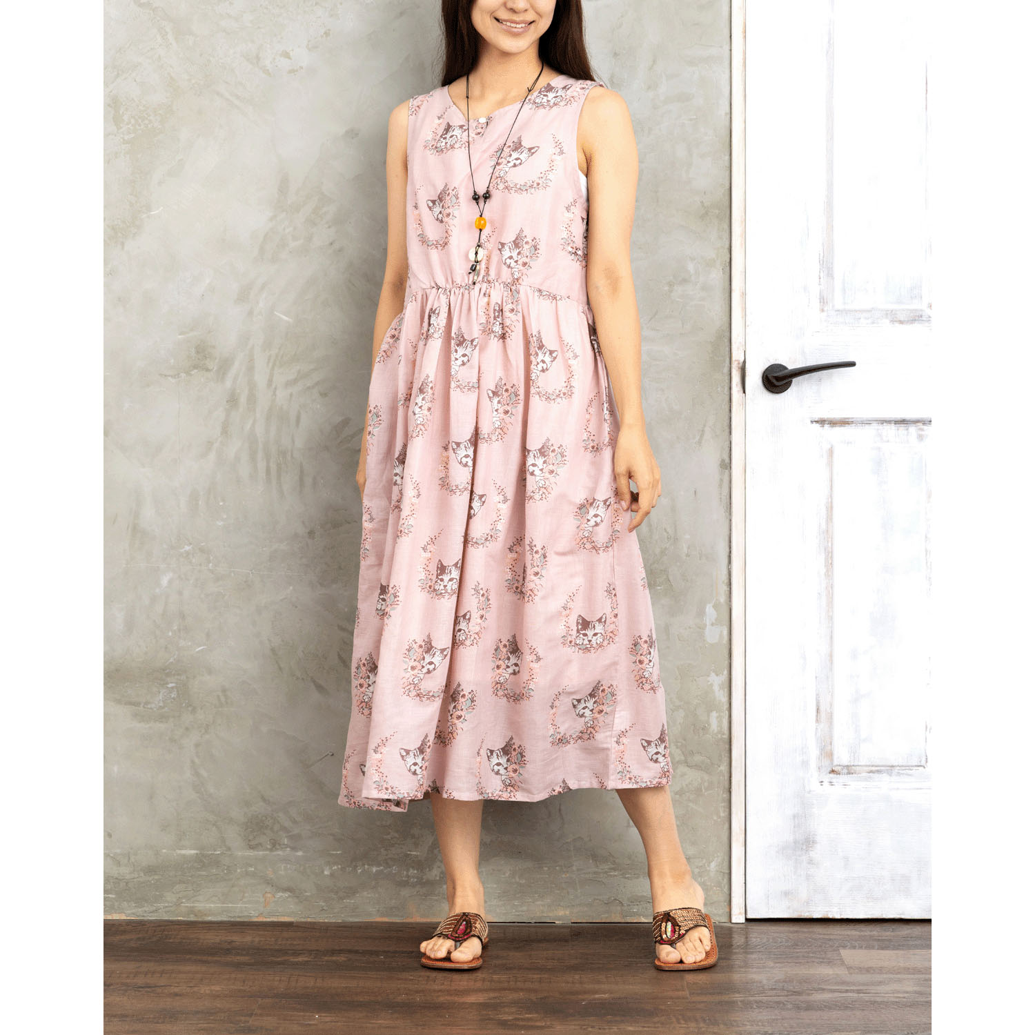 CUAインド綿 ネコ×フラワーワンピース - 画像1