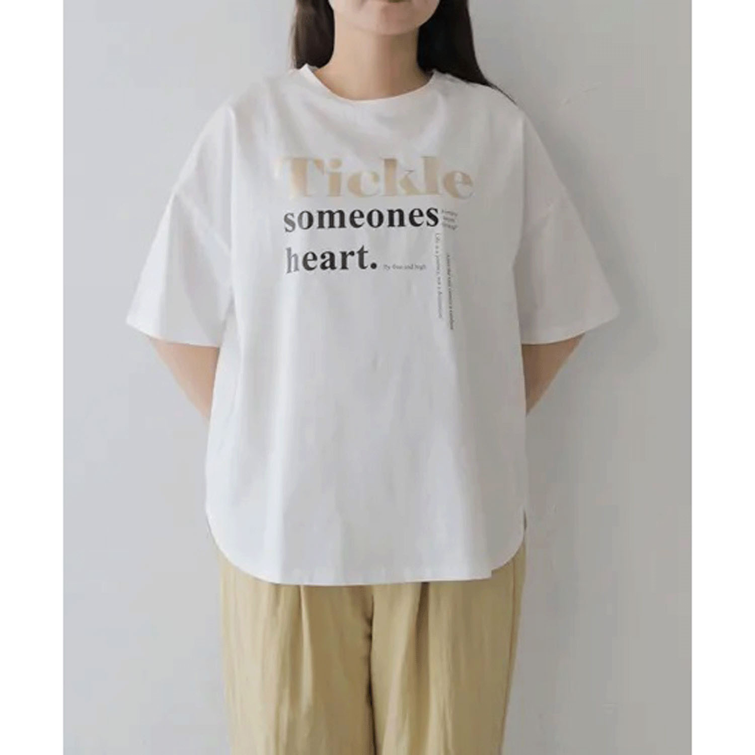 Vingtrois ドライタッチコットン箔ロゴTシャツ - 画像8