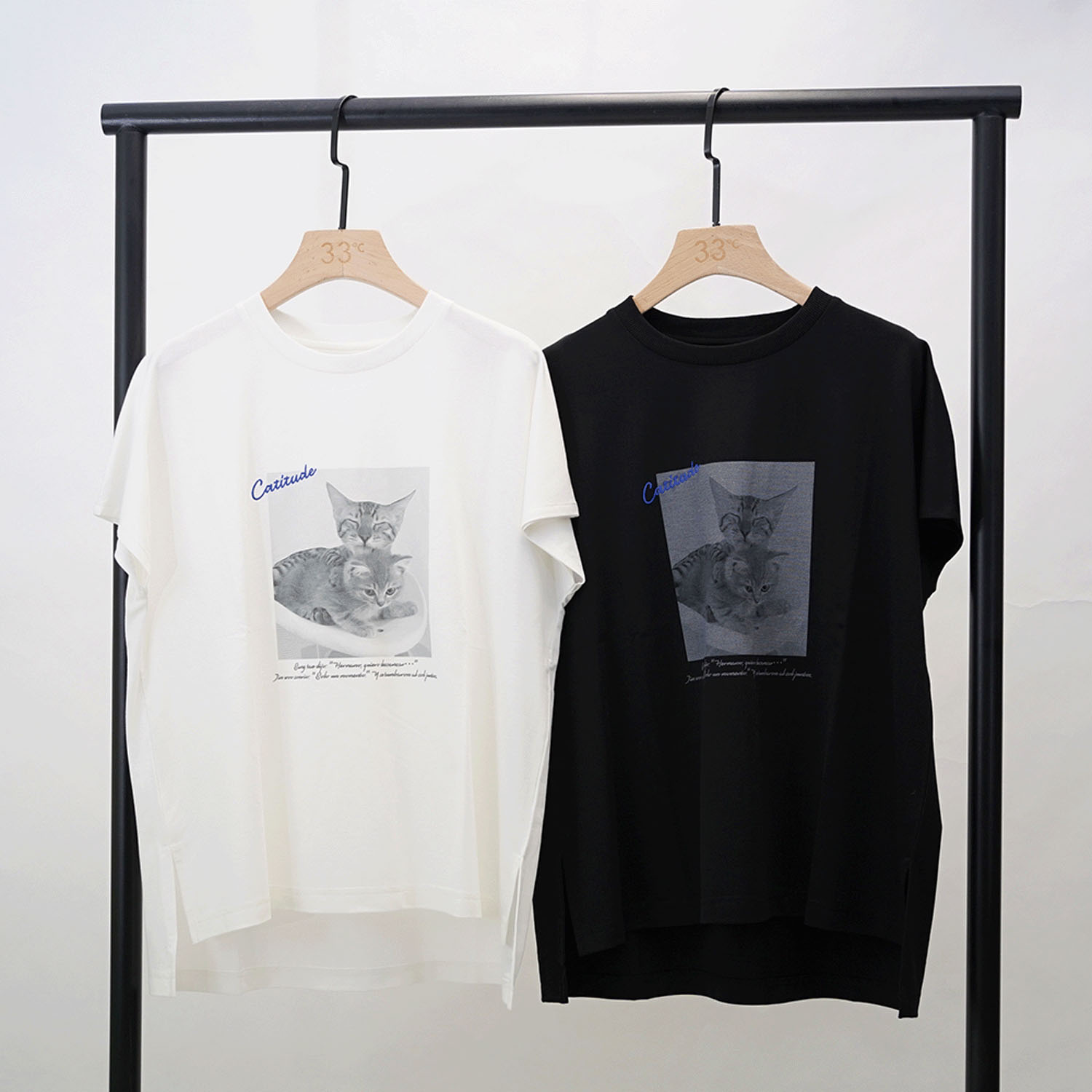 【Insta Live】33℃ TWОキャッツフォトフレンチスリーブプルオーバー