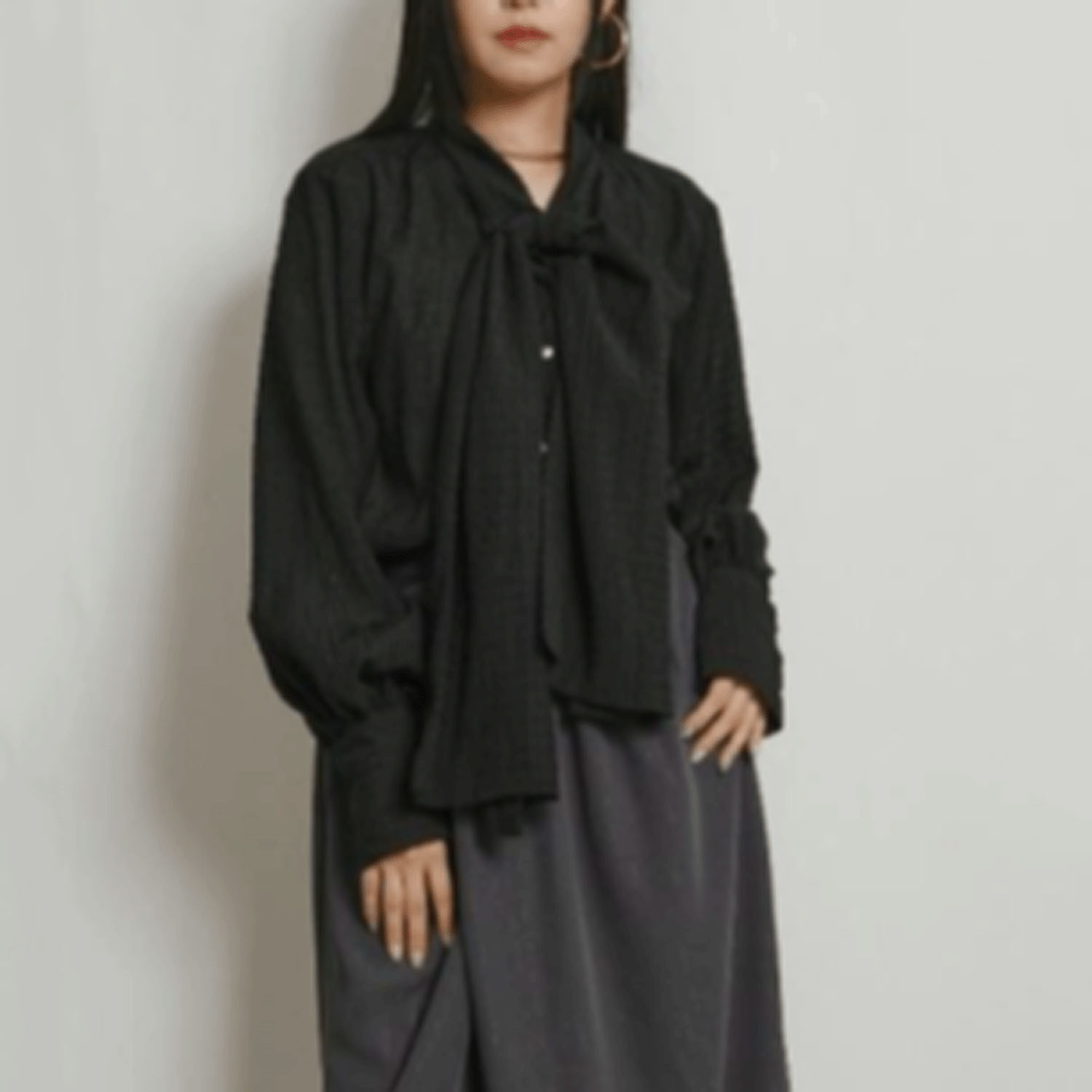 Palm Riche シアーボウタイブラウス - 画像6