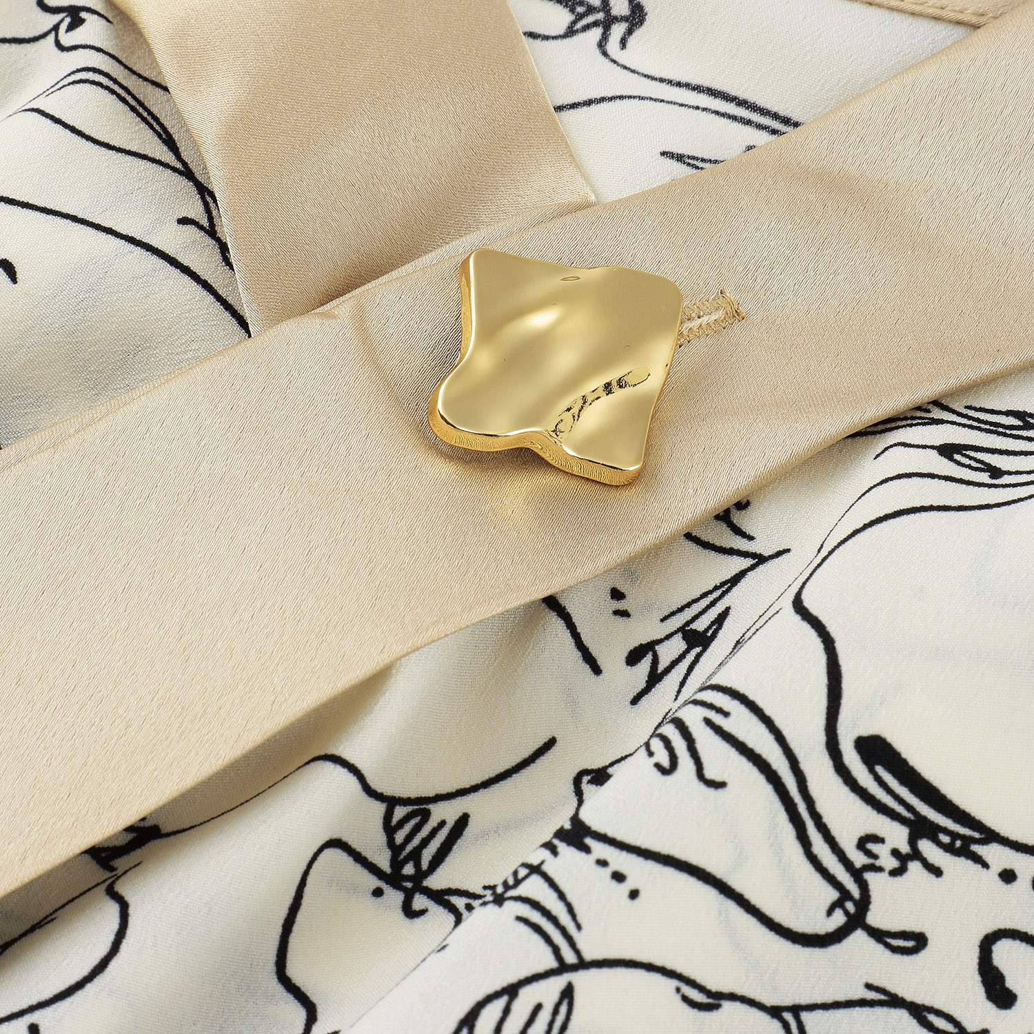 vingtrois  ウェーブボタンニュアンス柄ブラウス - 画像15