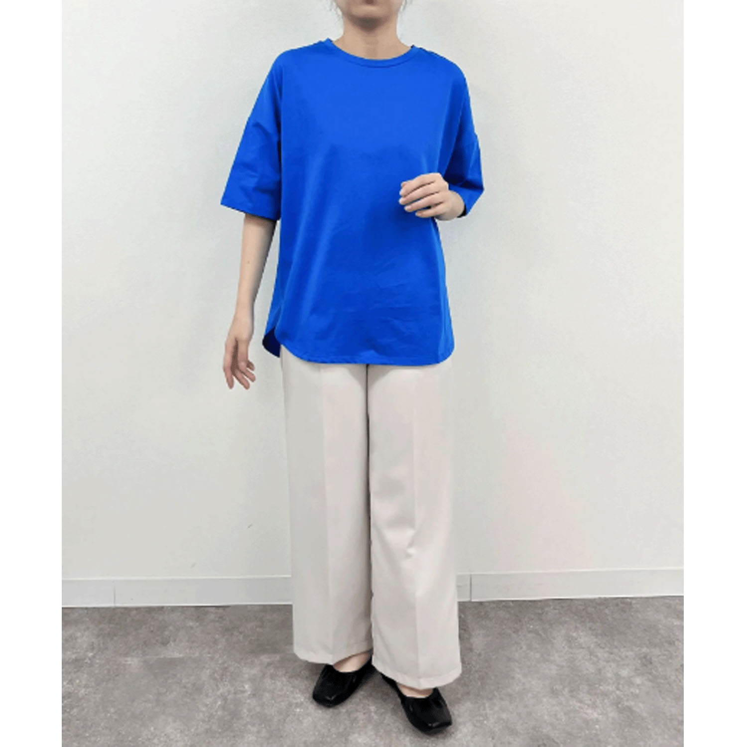 vingtrois ドライタッチコットン裾ラウンドTシャツ - 画像12