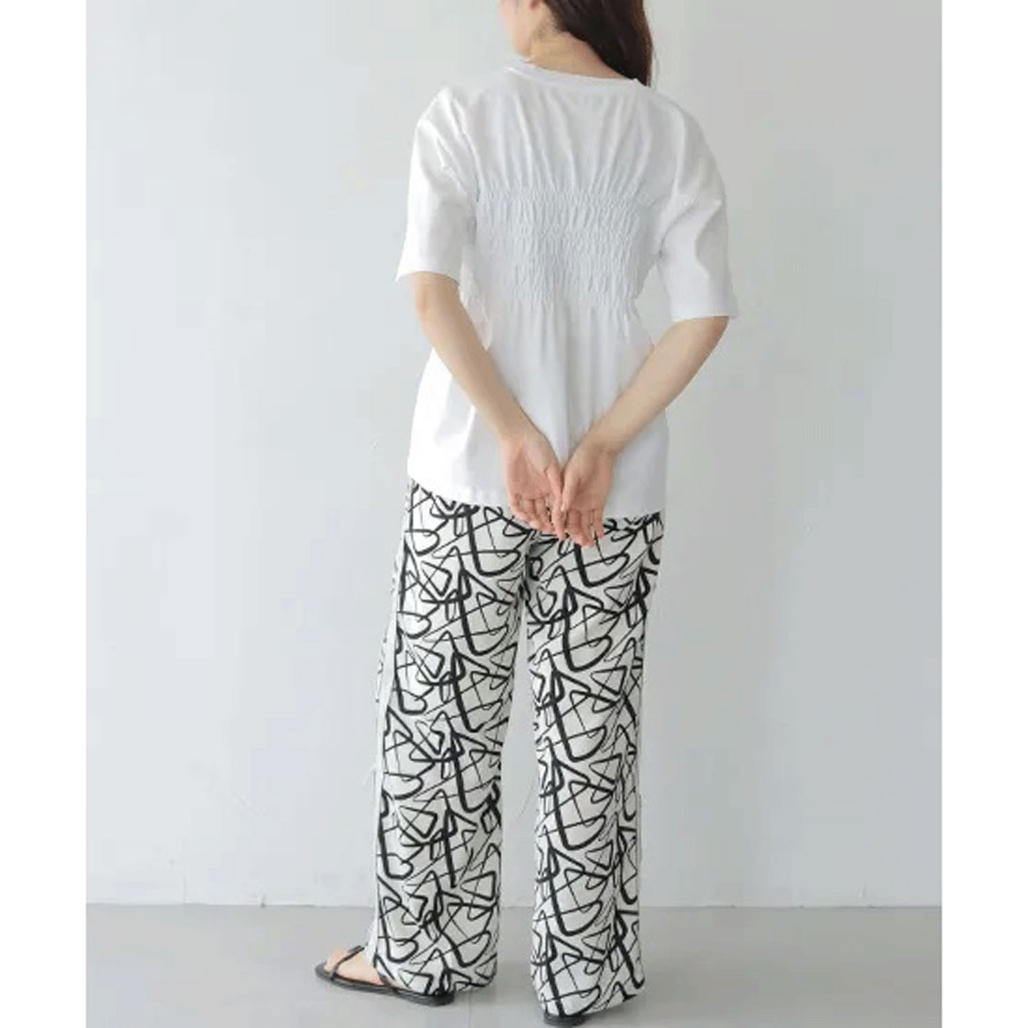 vingtrois 幾何学柄サイドラインパンツ - 画像11