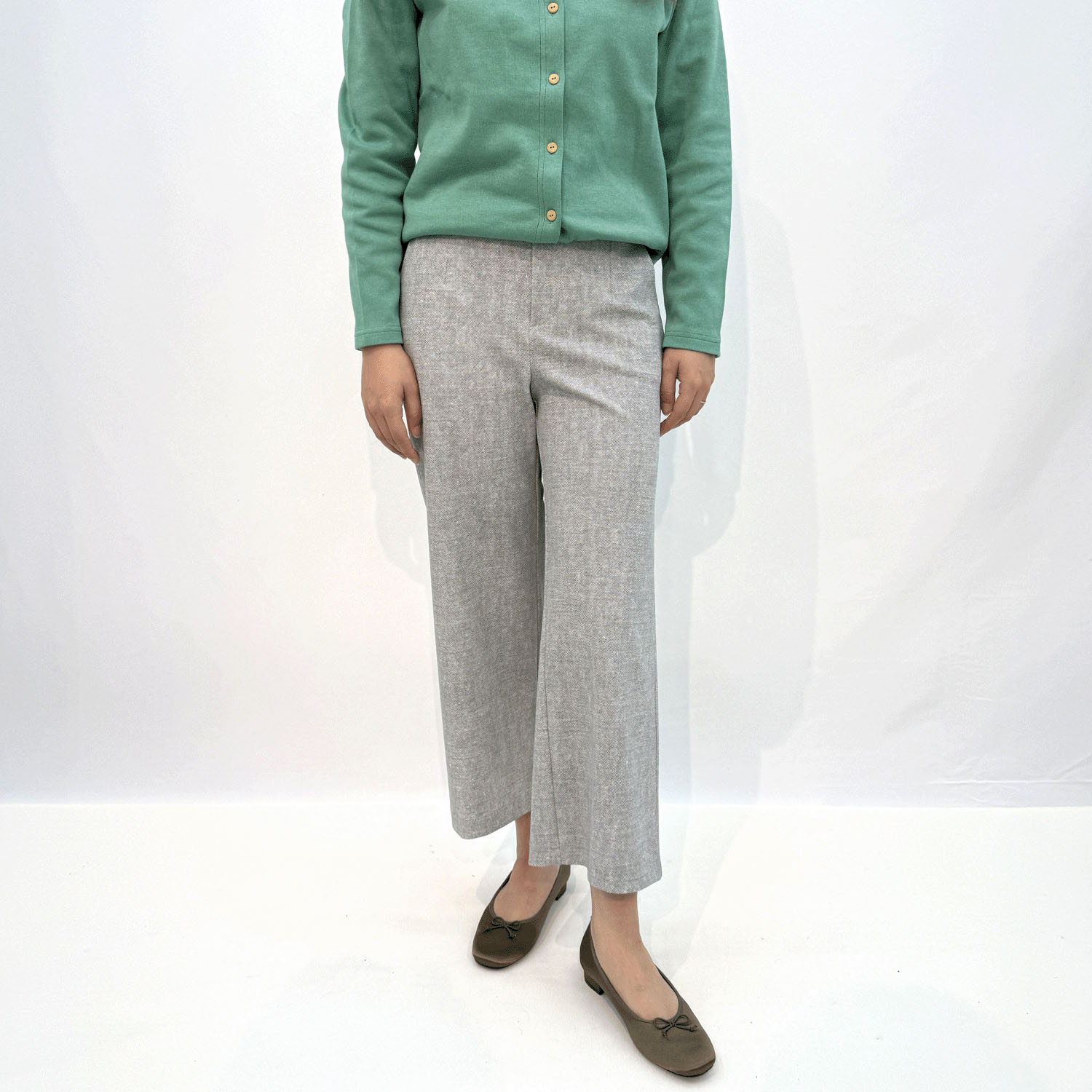 ドット柄ワイドパンツ