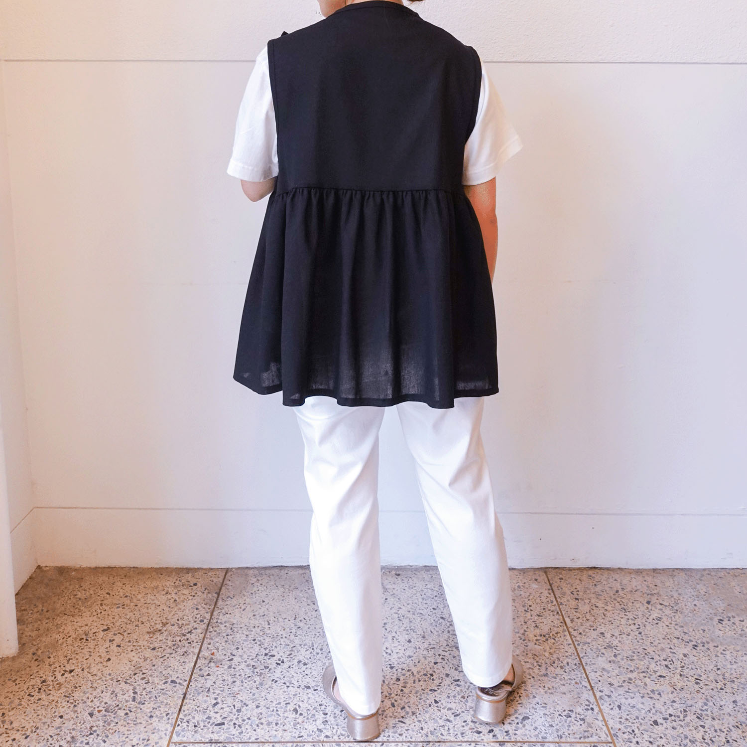 aiai テンセルストレッチアンクルテーパードパンツ - 画像3