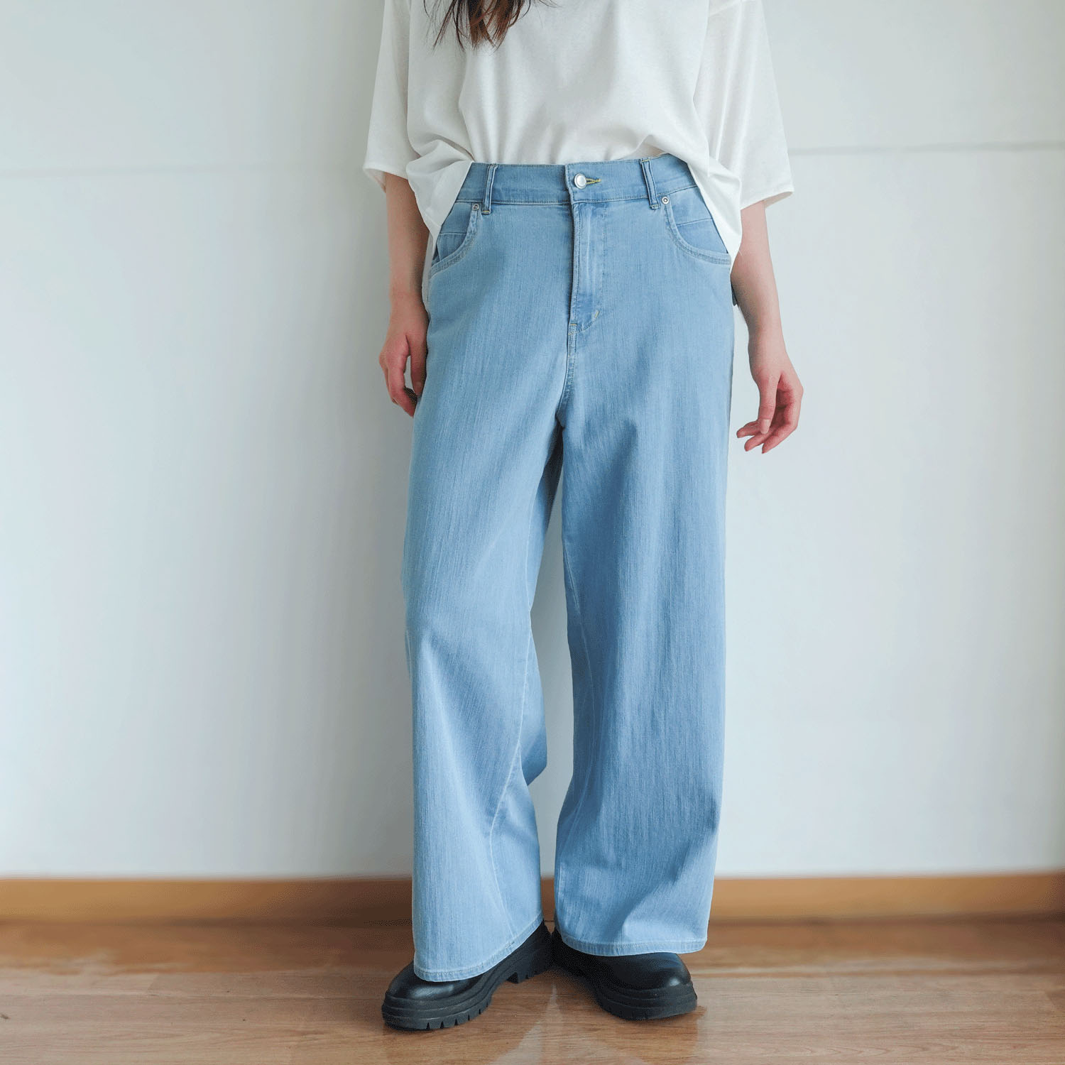 【InstaLive】aiai C／Nクールストレッチ 木陰デニムセミワイドパンツ - 画像13