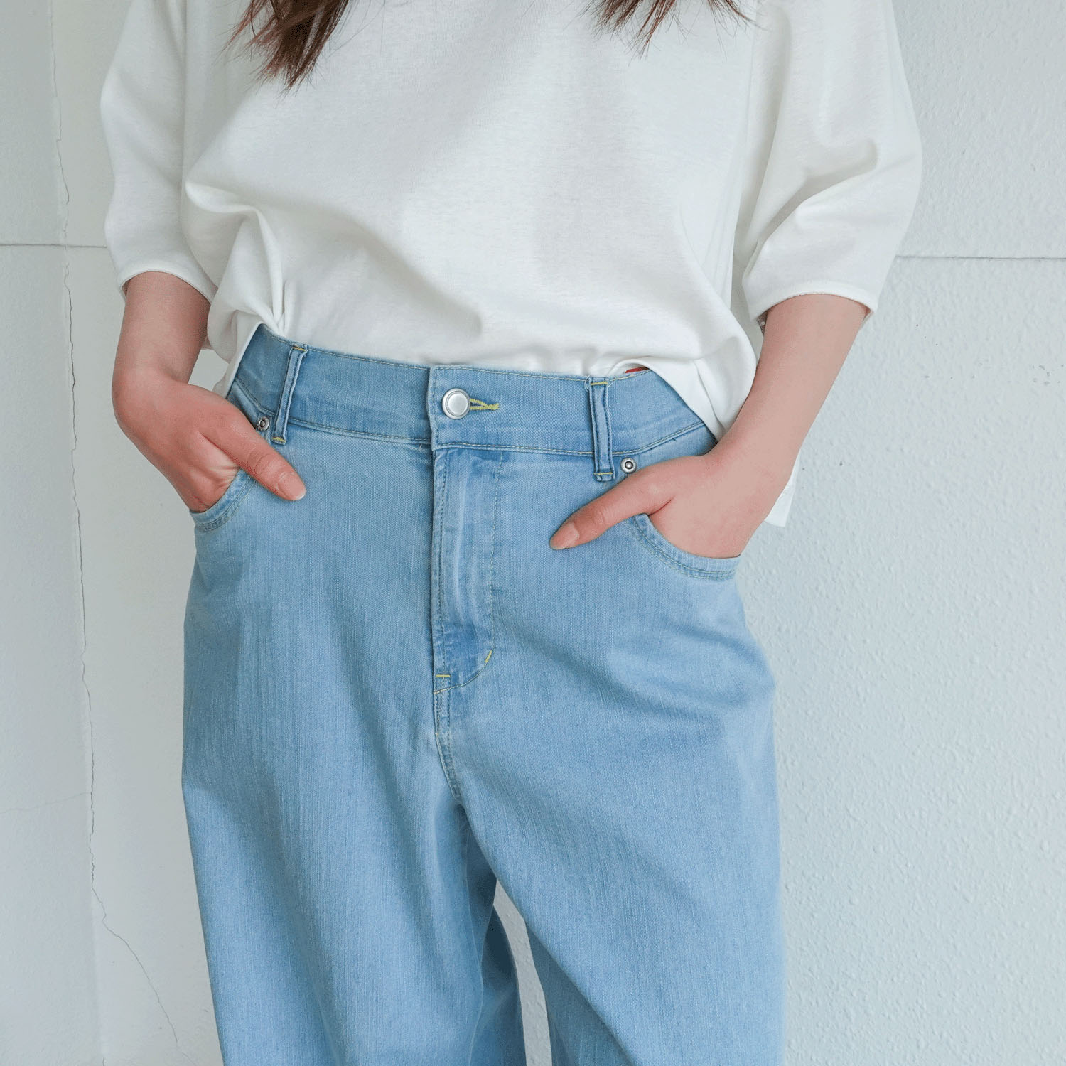 【InstaLive】aiai C／Nクールストレッチ 木陰デニムセミワイドパンツ - 画像4