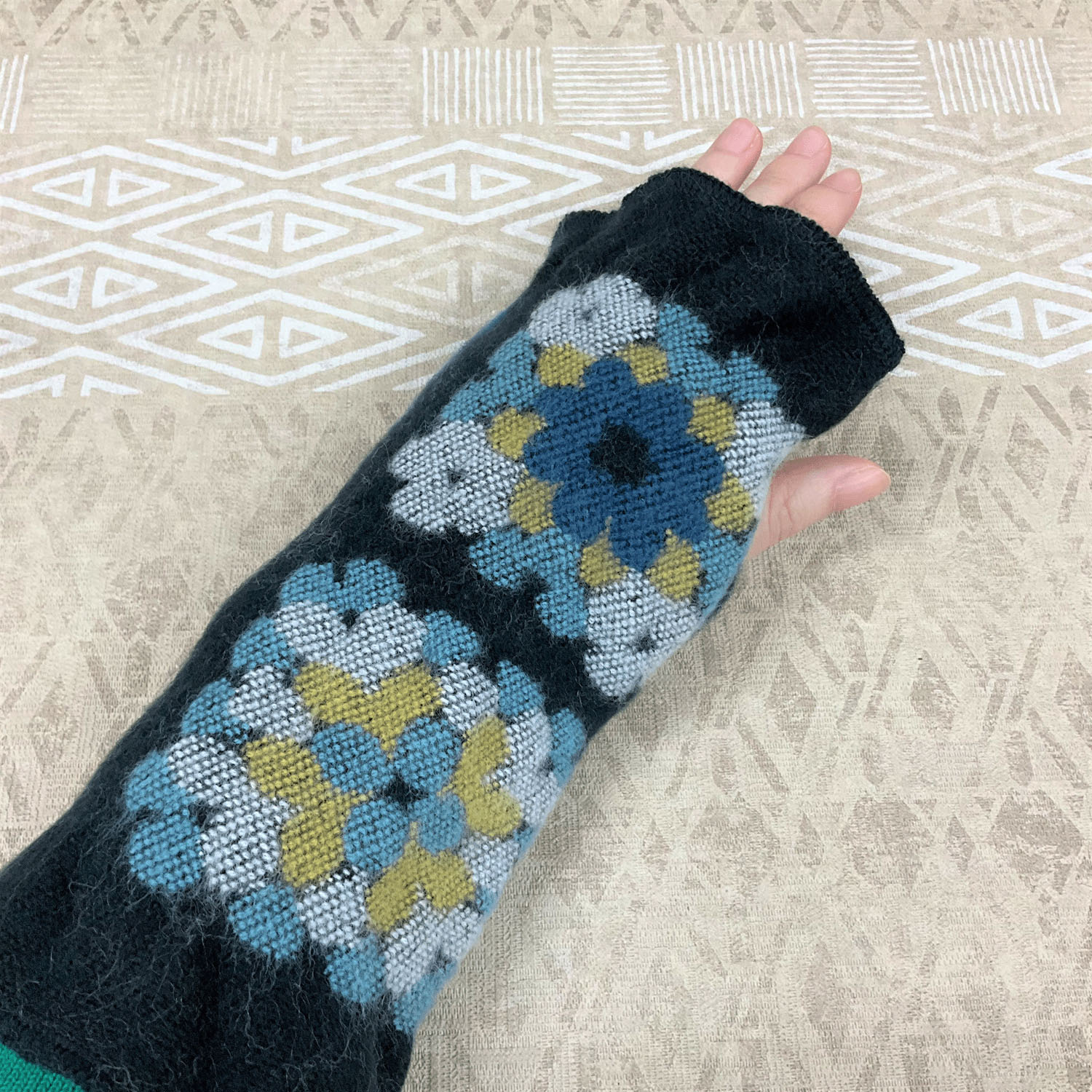 【在庫限り終了】ラシクモア クロッシェ ハンドウォーマー - 画像4