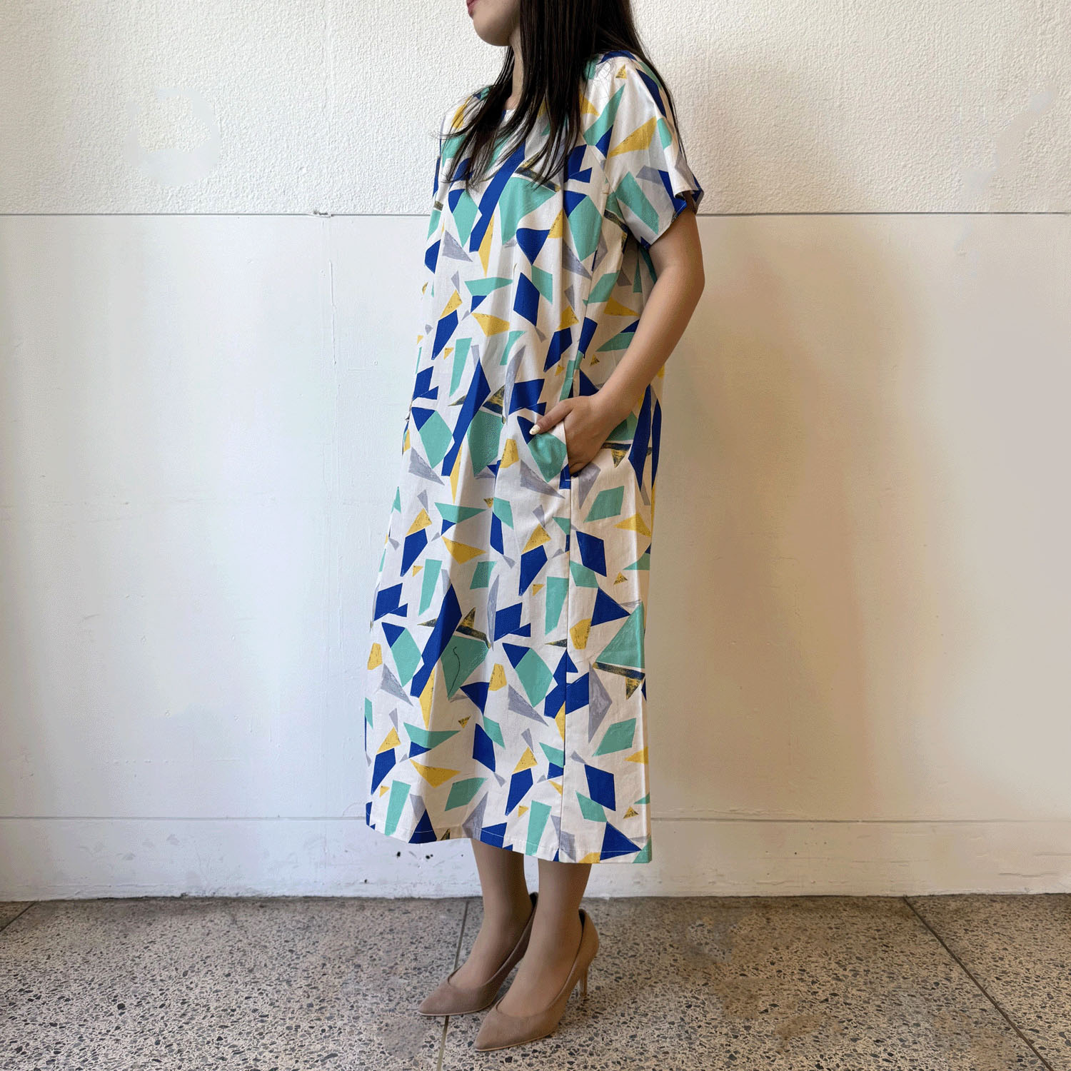 ブロード幾何柄袖フレアワンピース - 画像2