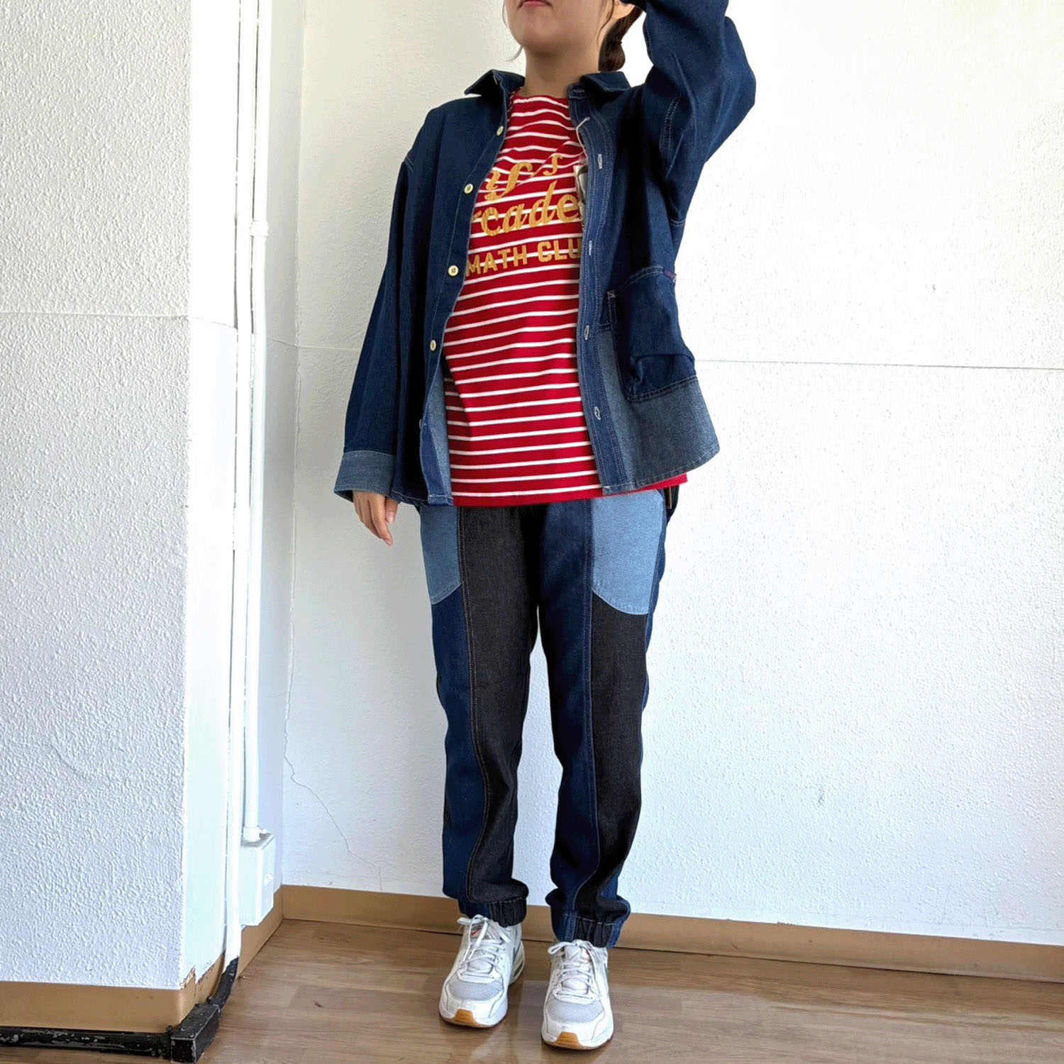 【CUBE SUGAR】8オンスリサイクルデニム切替ジョガーパンツ - 画像4