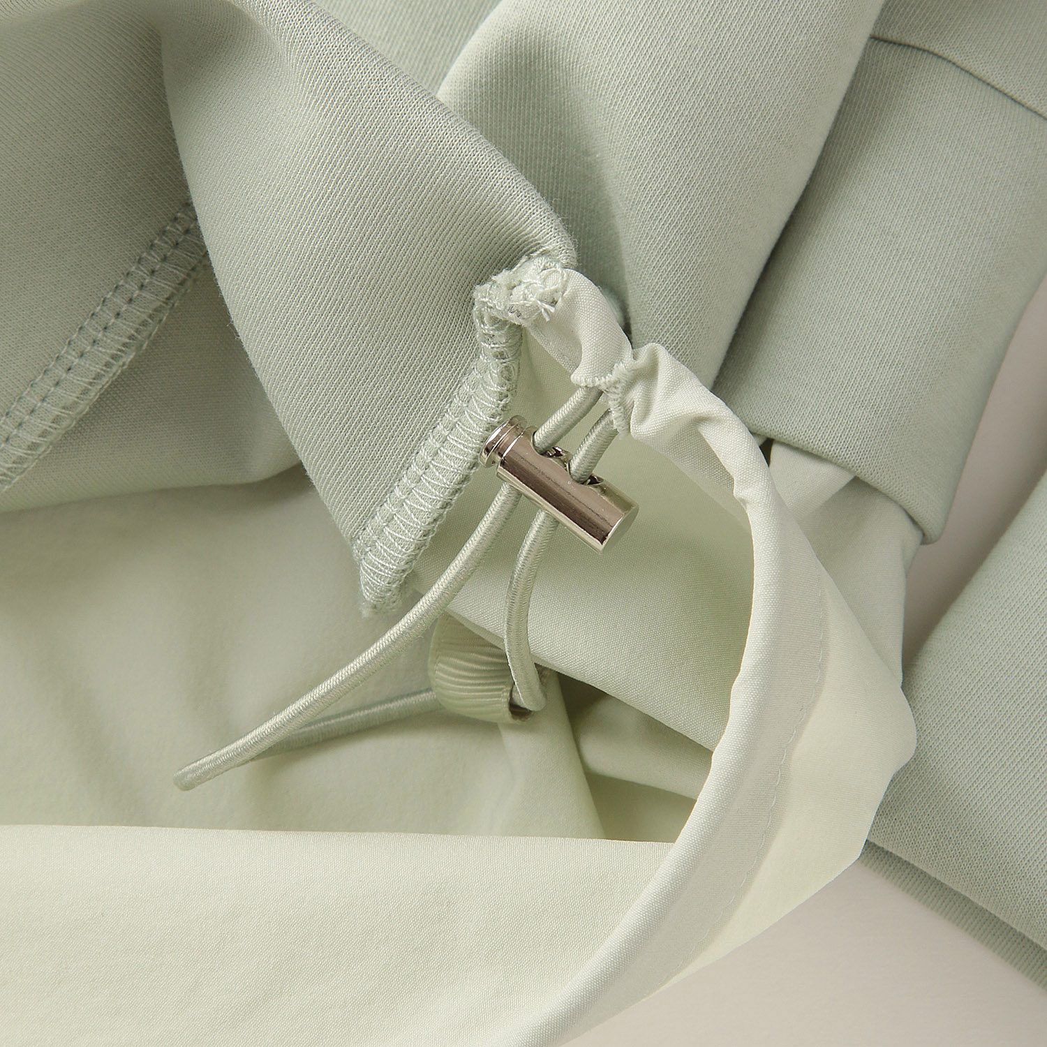 【Insta Live】ダンボール／布帛切替ロゴプルオーバー - 画像7