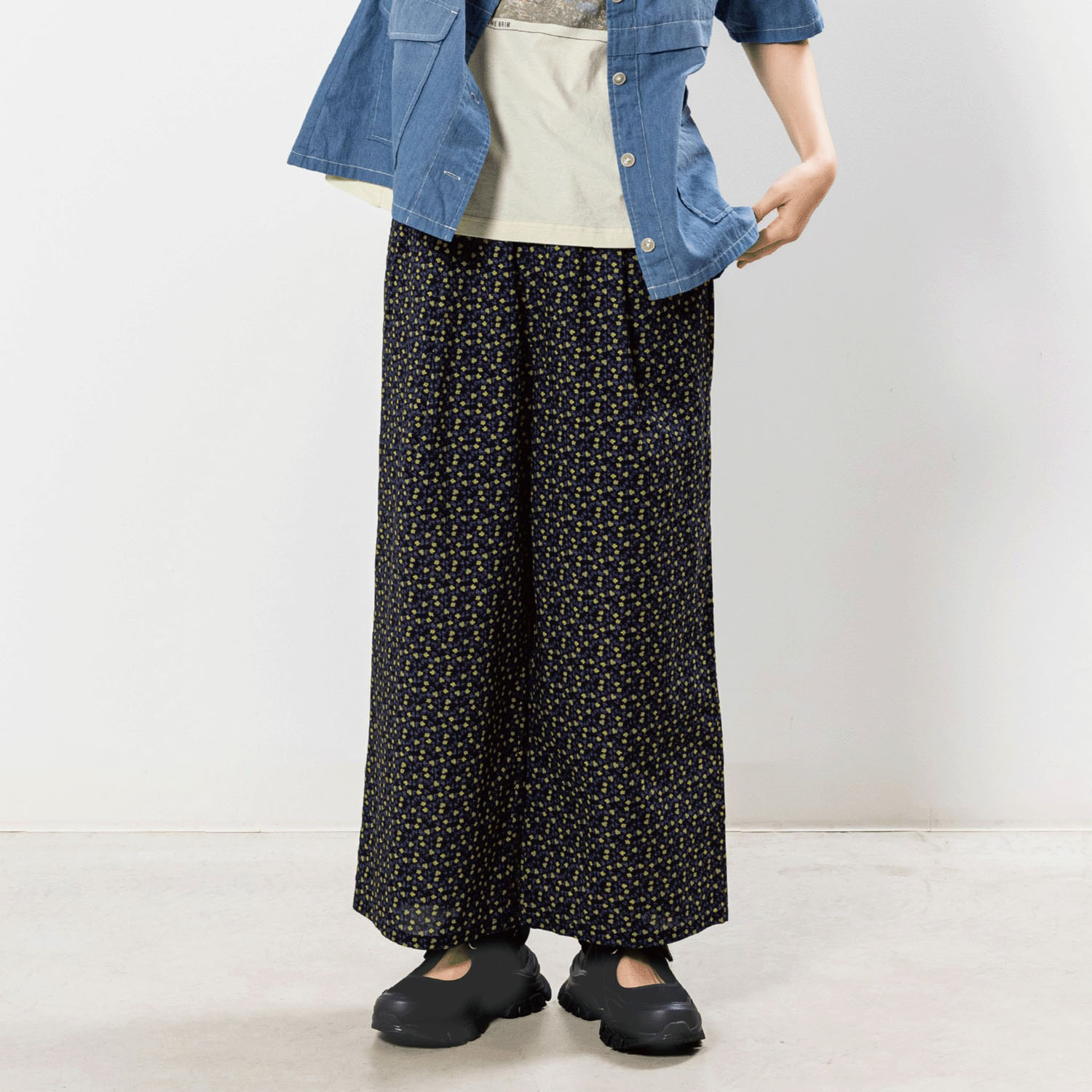 【4月中旬頃入荷予定】Northern Truck フラワープリントワイドパンツ - 画像1