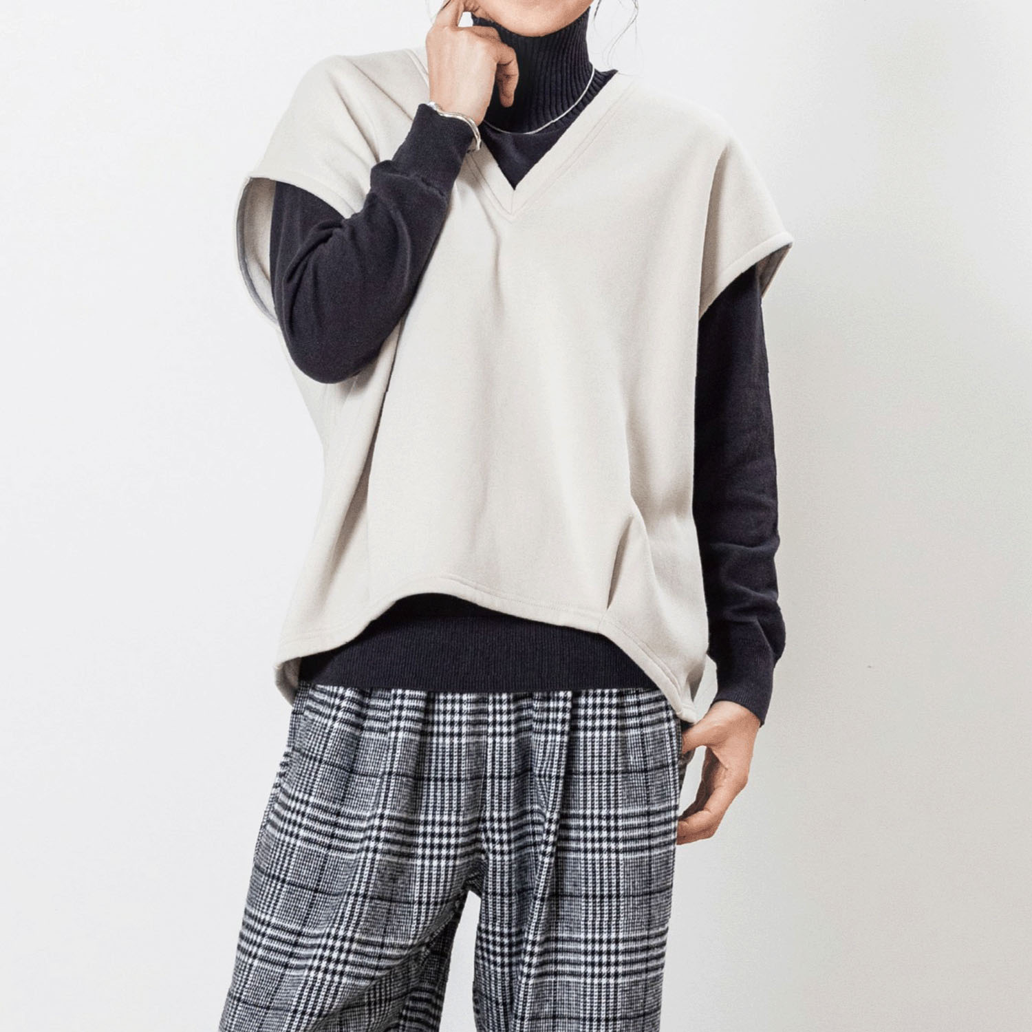 Northern Truck Vネックタック入りベスト - 画像1