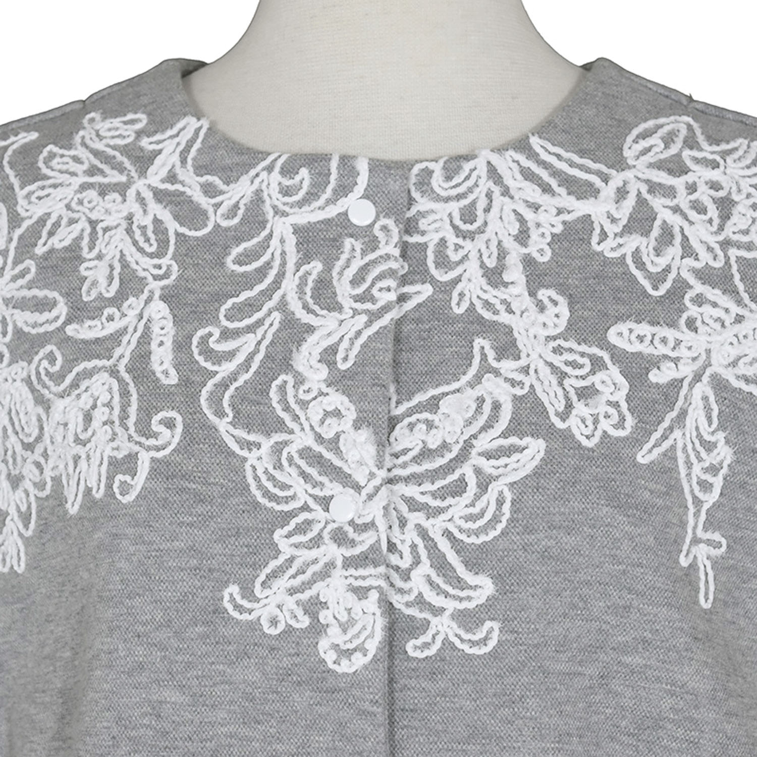 LILASIC エンブロイダリーカノコ裏起毛ジレ - 画像7