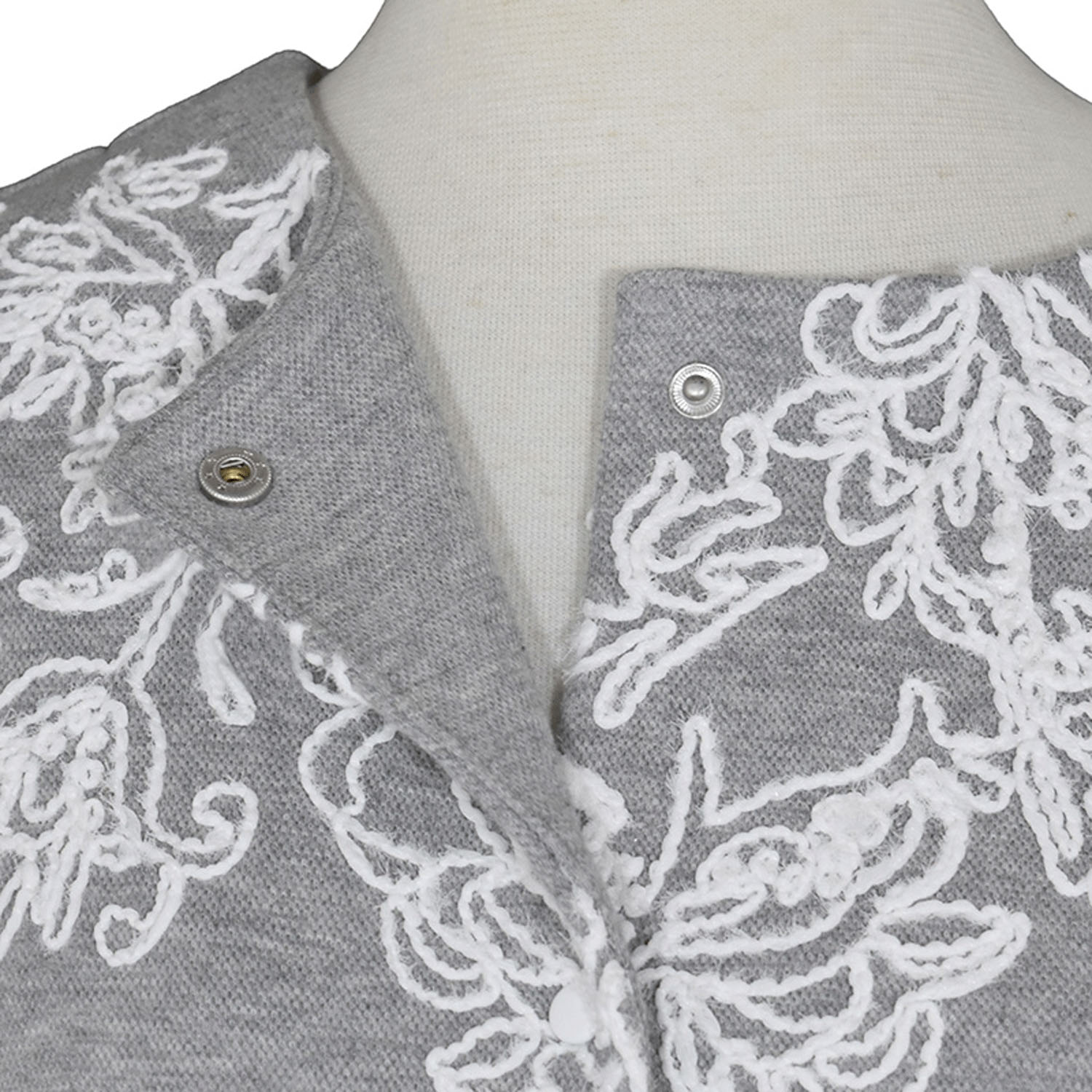 LILASIC エンブロイダリーカノコ裏起毛ジレ - 画像8