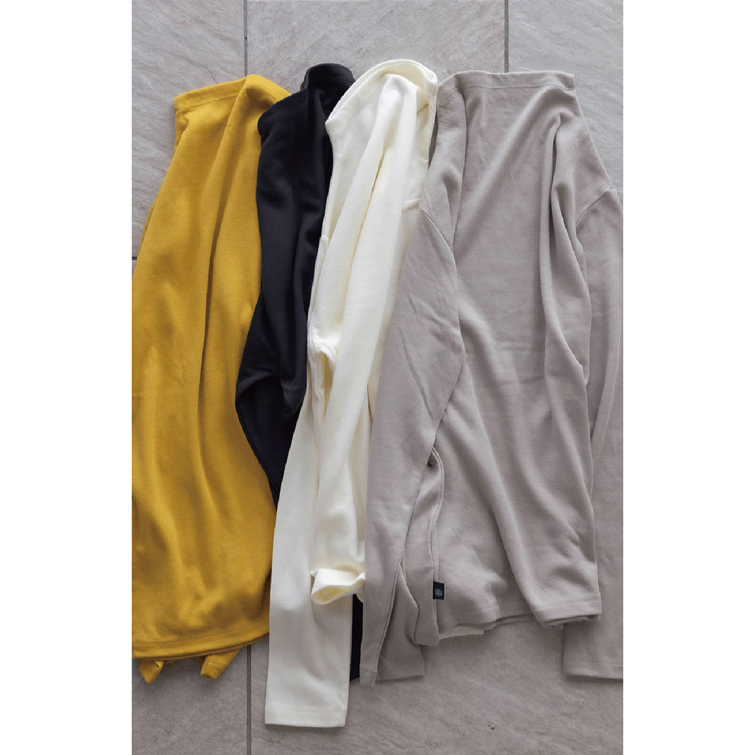 LILASIC 接結天竺ボトルネックプルオーバー - 画像2