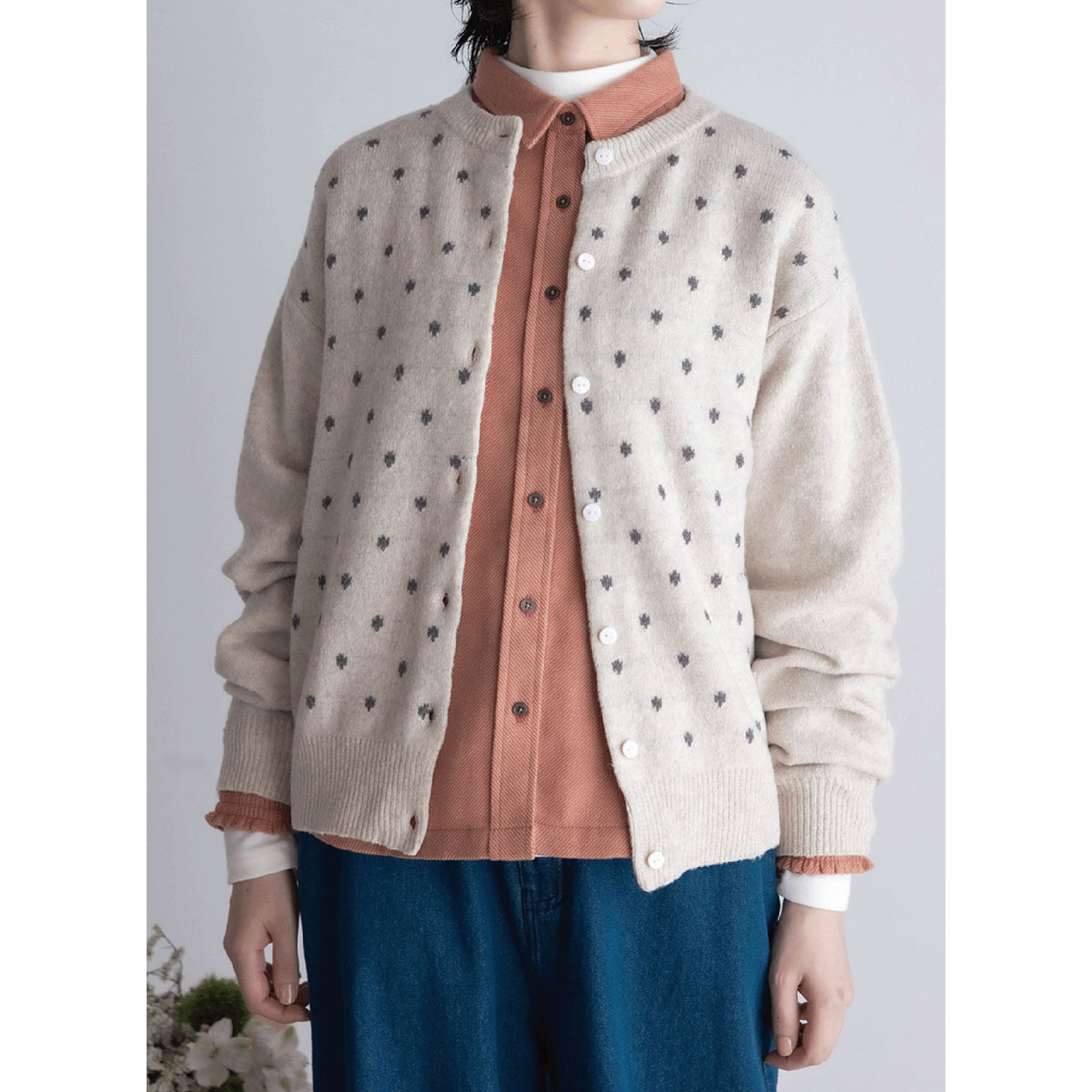 LILASIC ギャザーカフスブラウス - 画像15