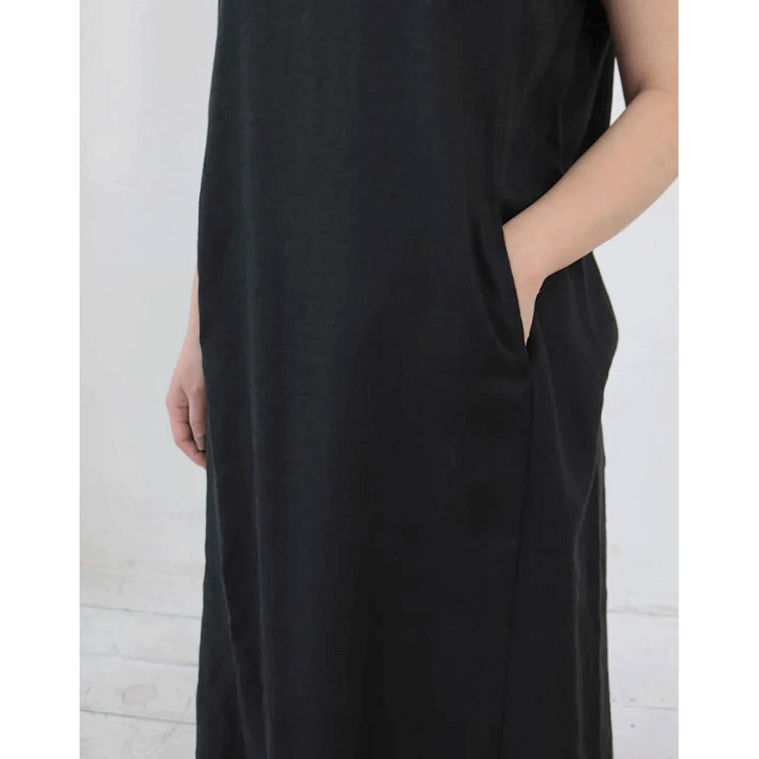 【Insta Live】YARRA リトアニアリネンノースリーブワンピース - 画像4