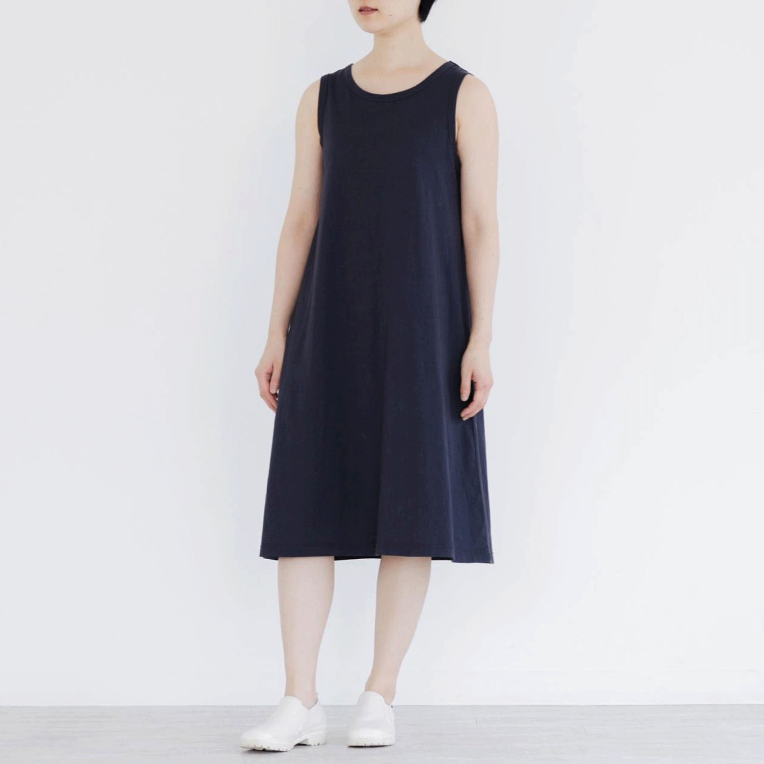TUTIE． コットン天竺ノースリーブワンピース