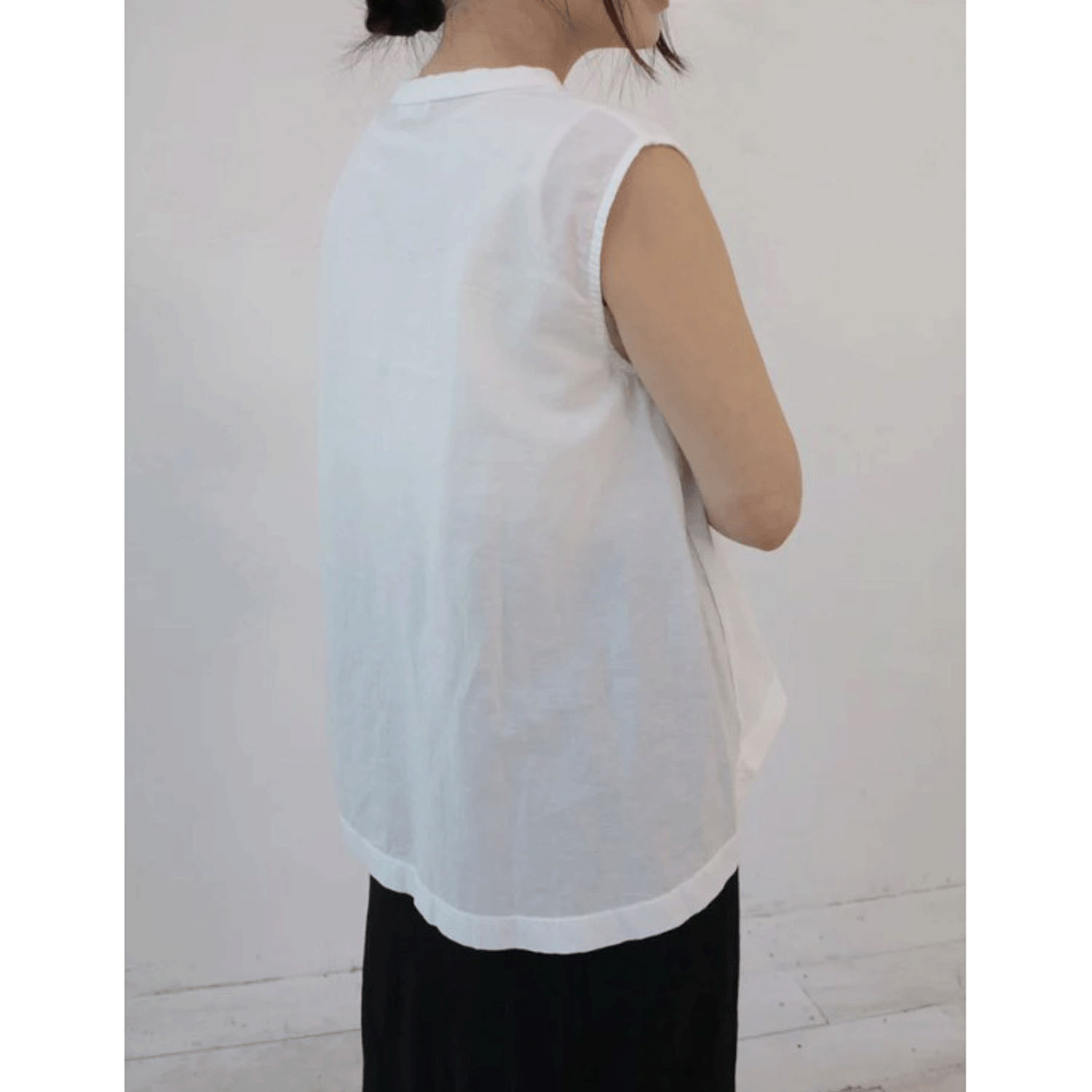 YARRA 布帛コンビノースリーブプルオーバー - 画像3